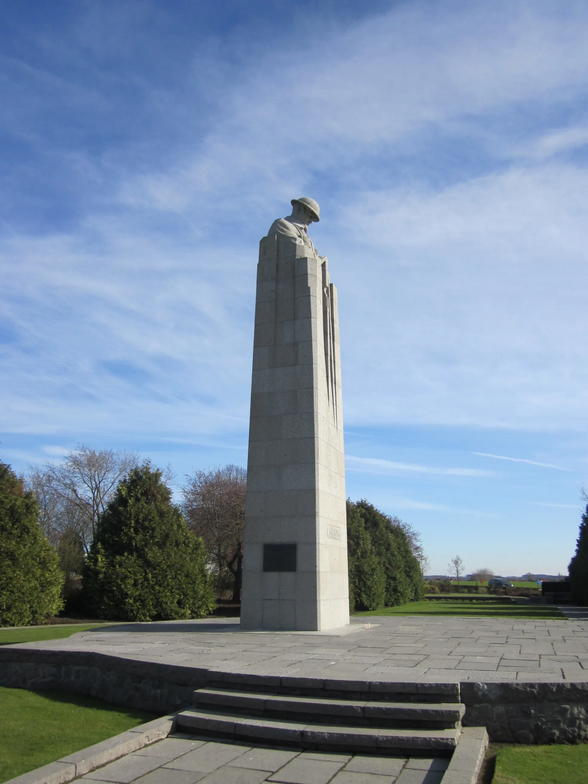 Photo showing: World war I memorial of Canada 'The Brooding Soldier' in St.Julien (Langemark), Belgium