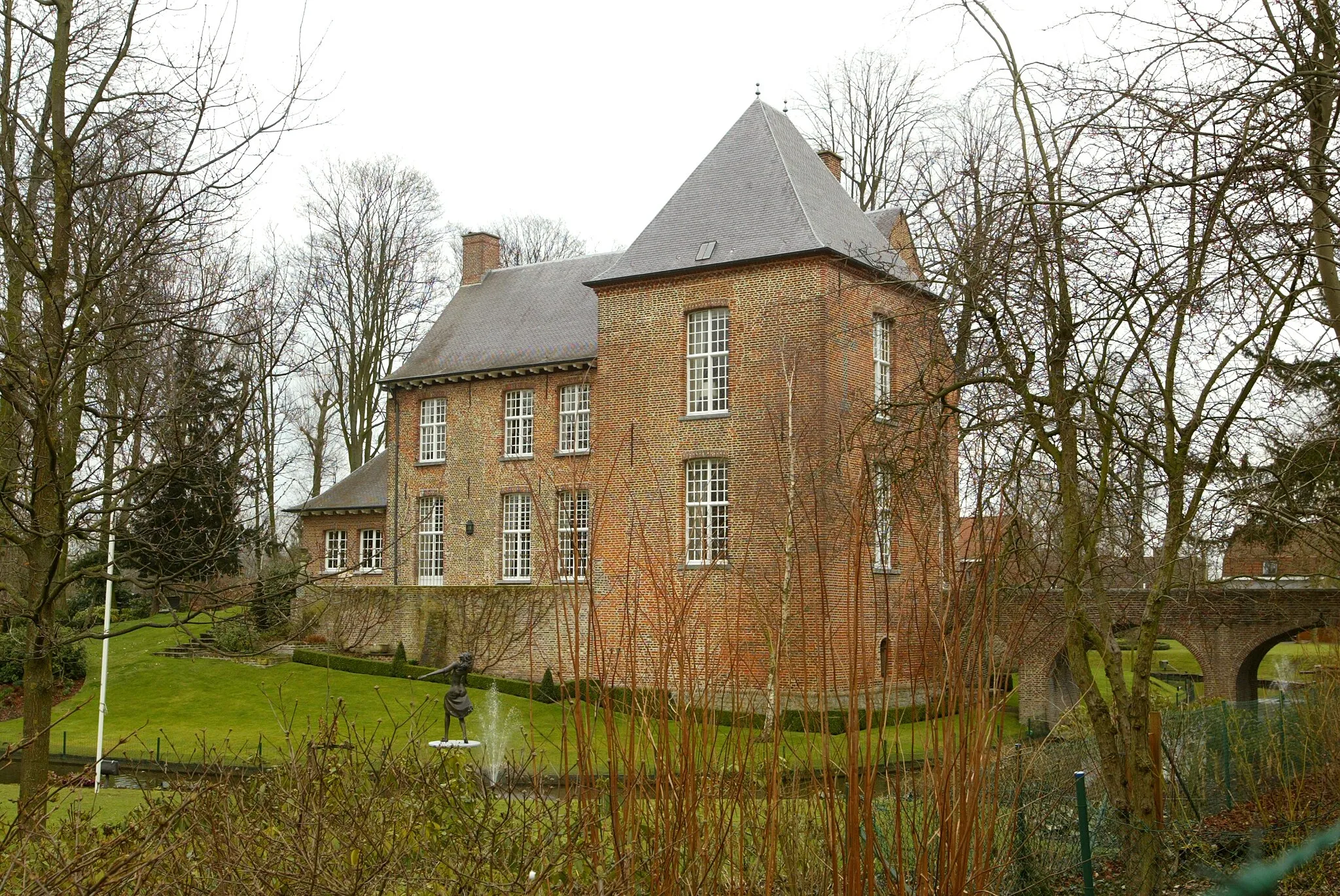 Photo showing: Kasteel van Moorsele met donjon