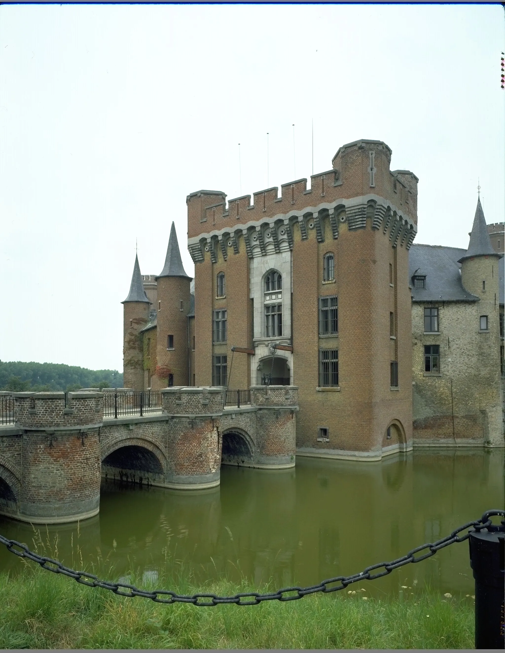 Photo showing: Het kasteel van Wijnendale: brug & toegangspoort