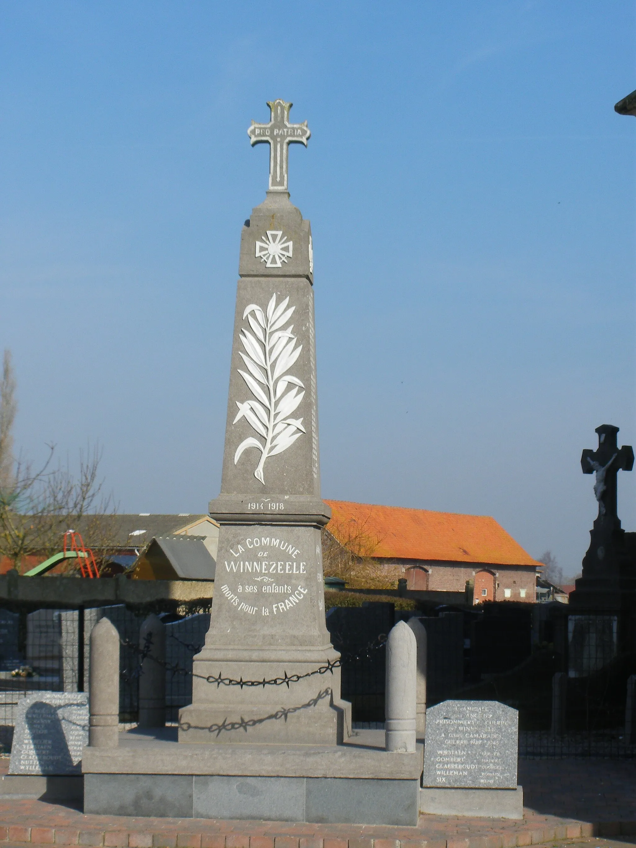 Photo showing: Vue du monument aux morts de Winnezeele.