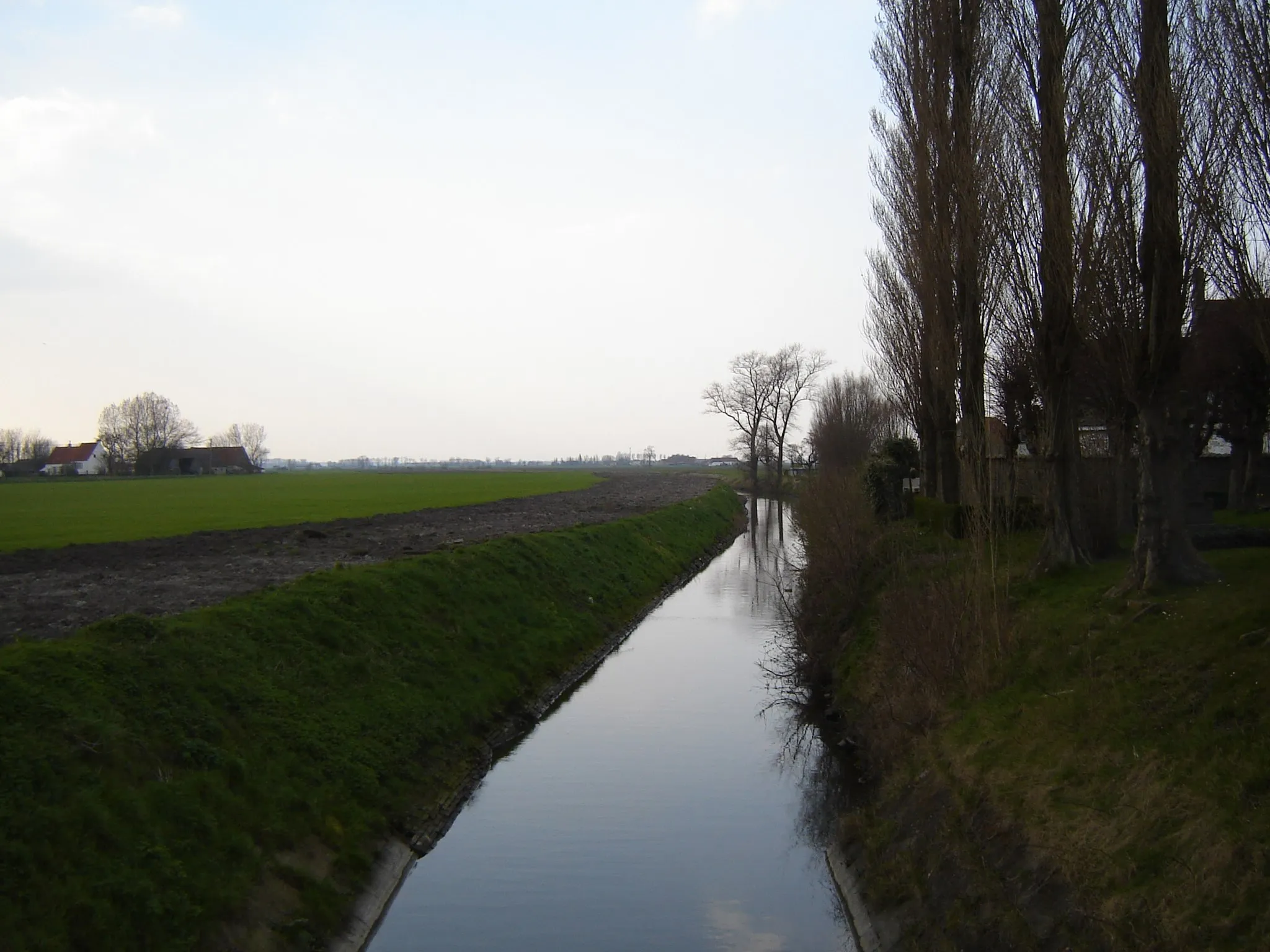 Photo showing: Zuienkerke (Meetkerke), Belgium: The Blankenbergse Vaart in northern direction