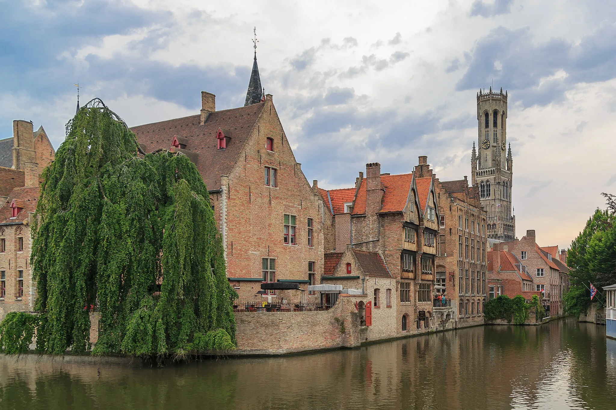 Photo showing: Bruges, Belgium: De groote Hollander, Huidenvettersplein 1 (Brugge)