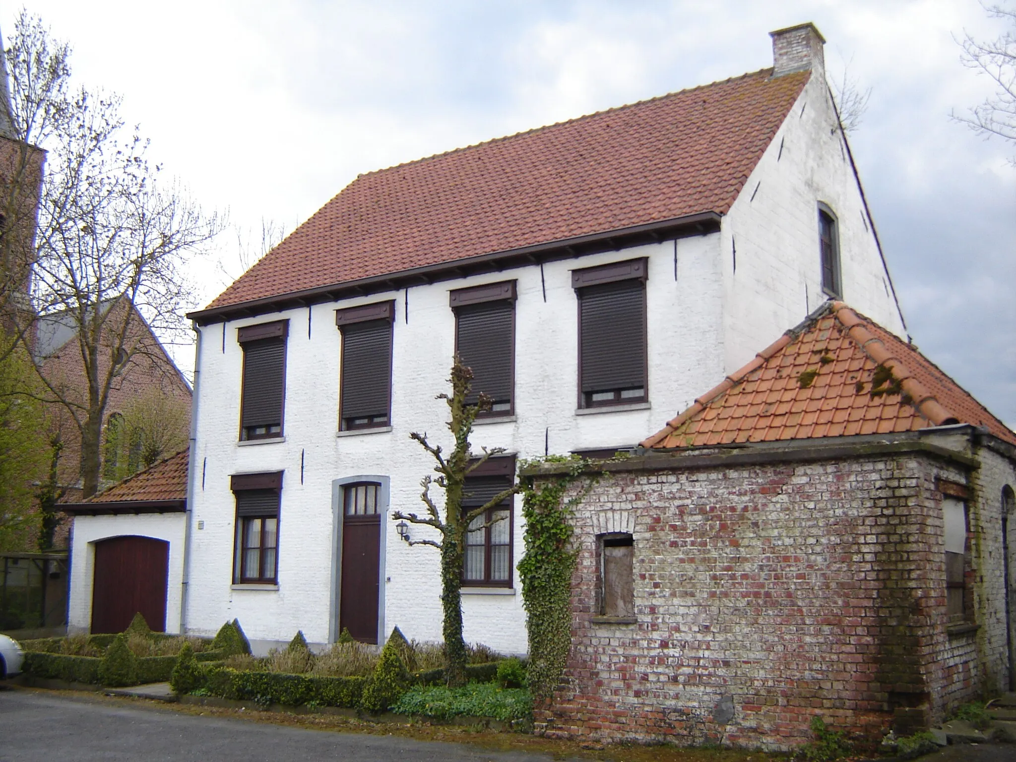 Photo showing: Rectory in Slypskapelle. Slypskapelle, Moorslede, West Flanders, Belgium