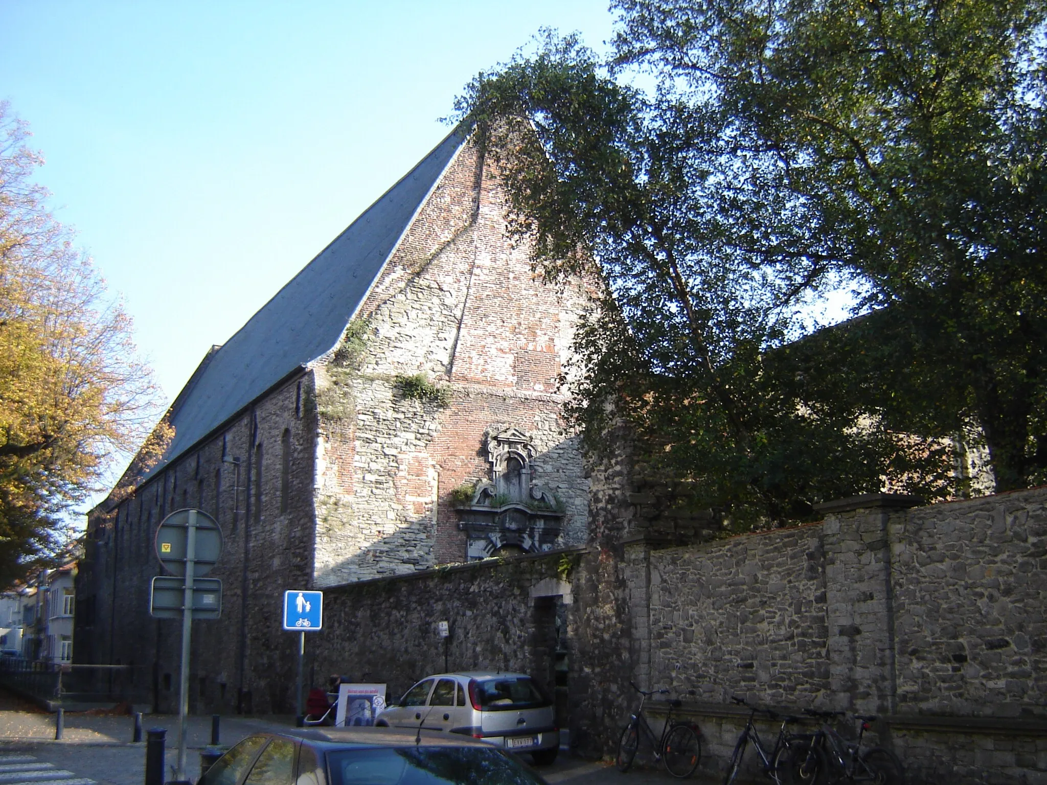 Photo showing: Ruins of the "Sint-Baafsabdij" (Abbey of Saint Bavo) in Gent. Gent, East Flanders, Belgium.