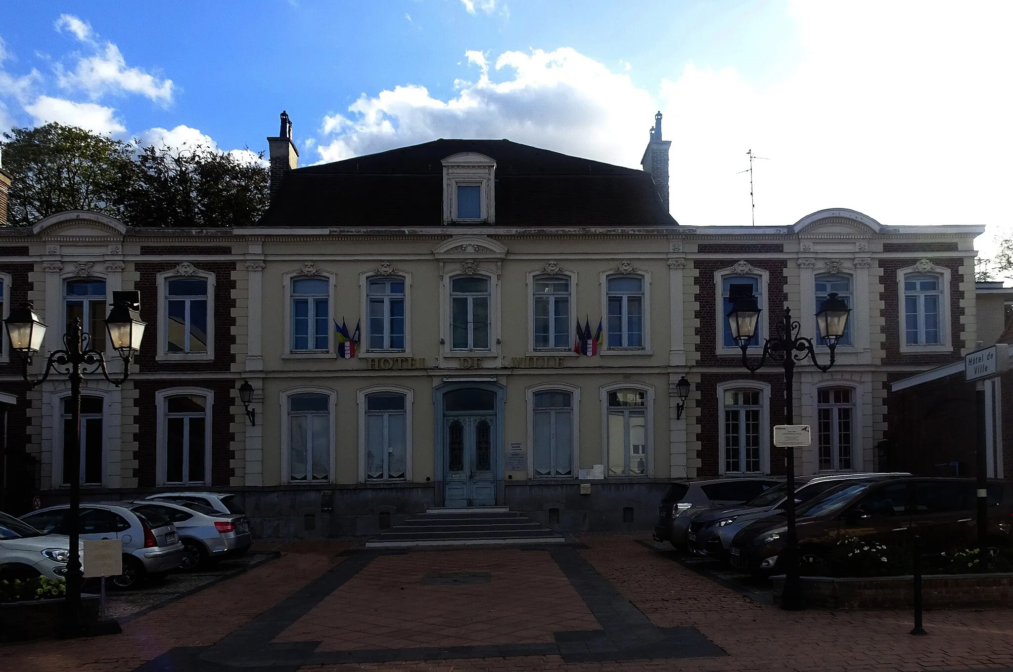 Photo showing: Hôtel de Ville de Bousbecque Nord (département_français)