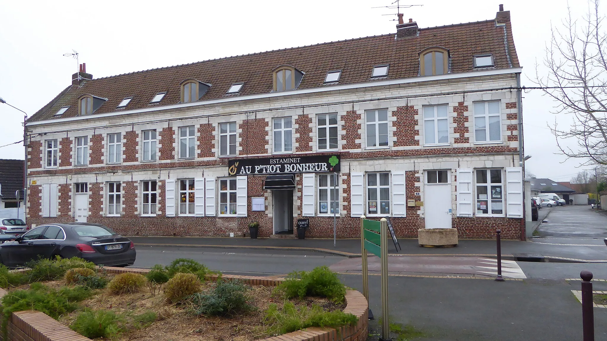 Photo showing: Estaminet au 'p'tiot bonheur" Emmerin Nord Hauts-de-France.