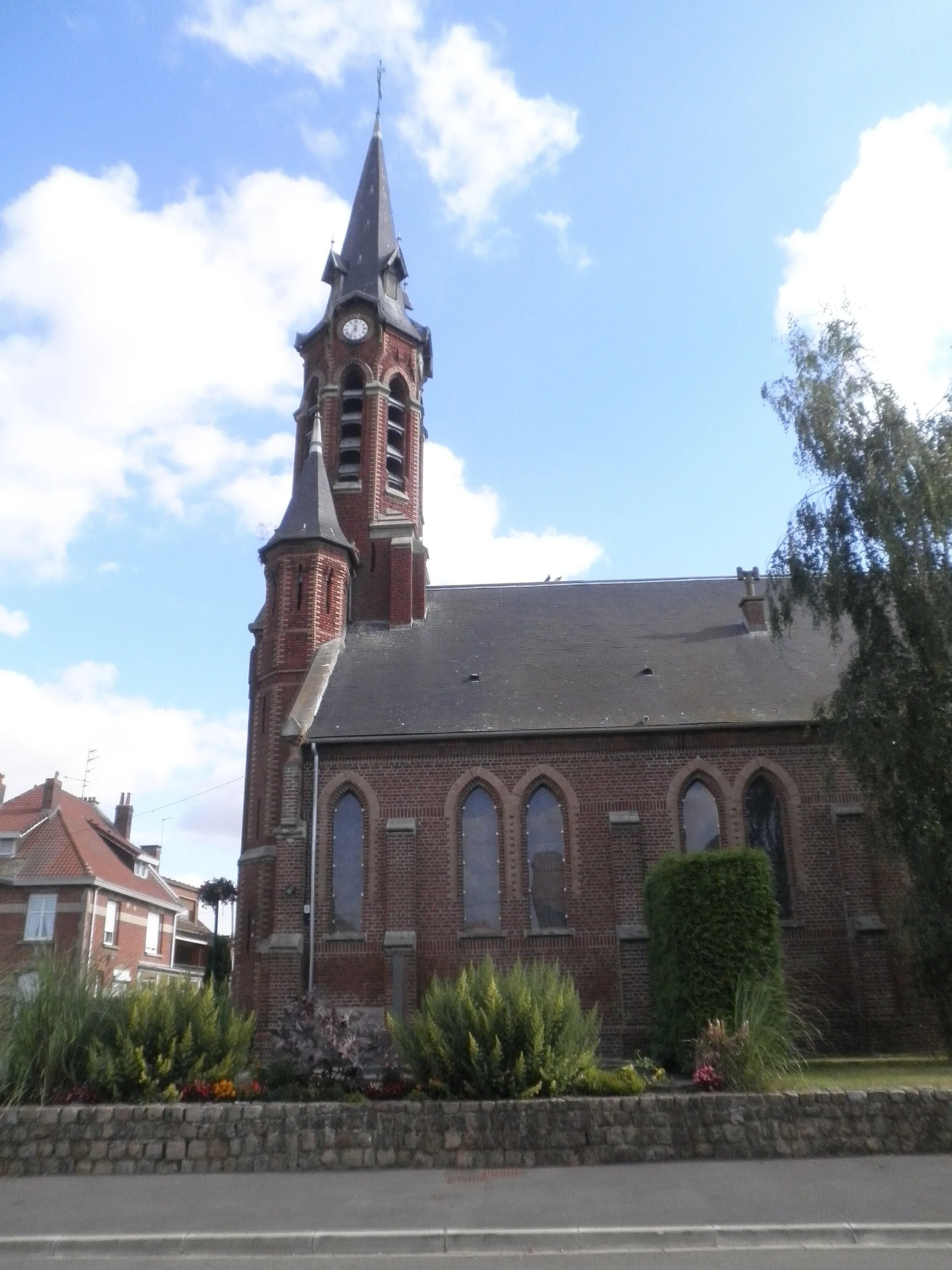 Photo showing: Église Sacré-Cœur, dans le hameau du Nouveau Monde, à La Gorgue, construite en 1929.