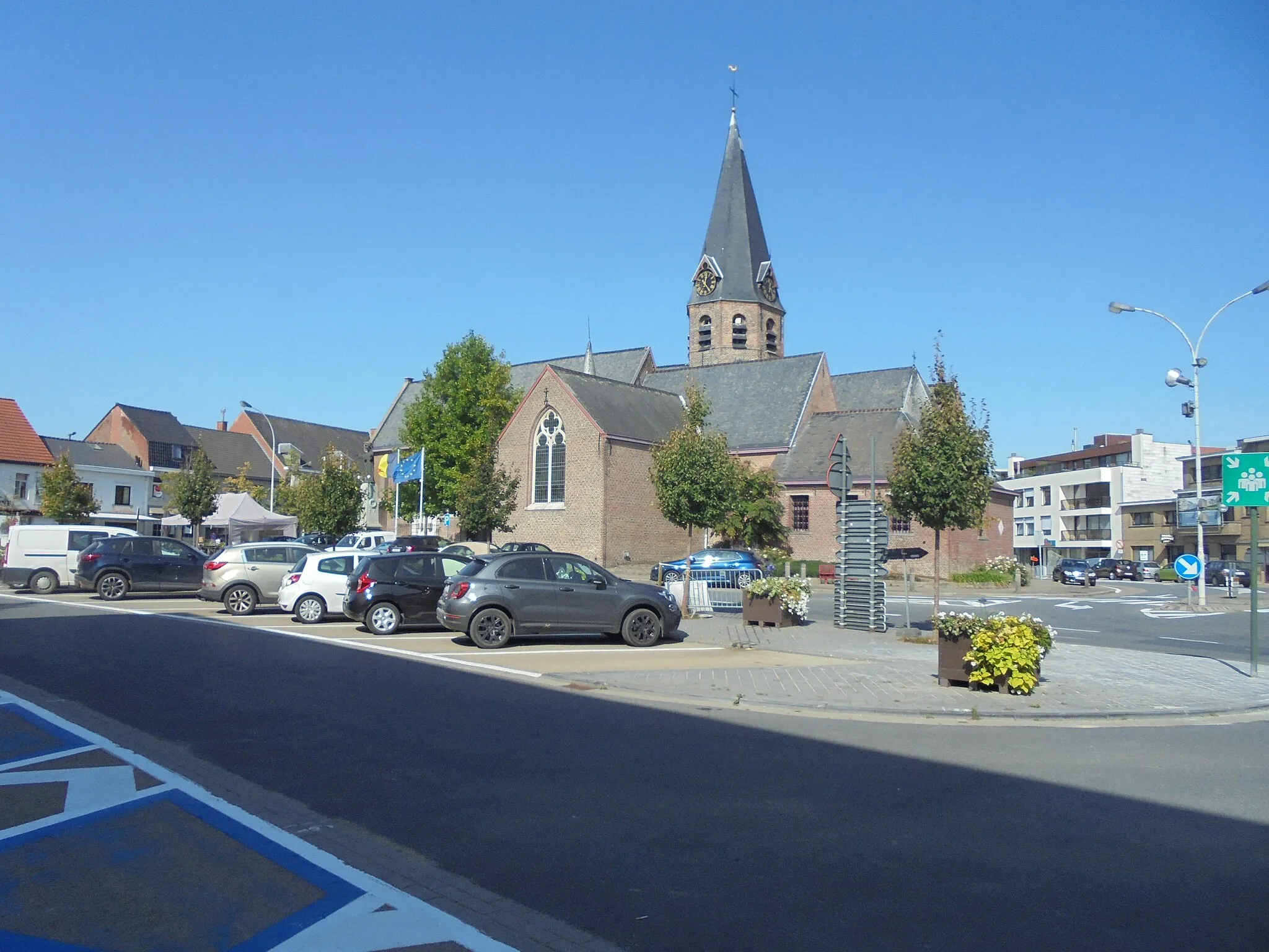 Photo showing: Sint-Blasiuskerk - Dorpsplein - Lendelede - West-Vlaanderen - België.