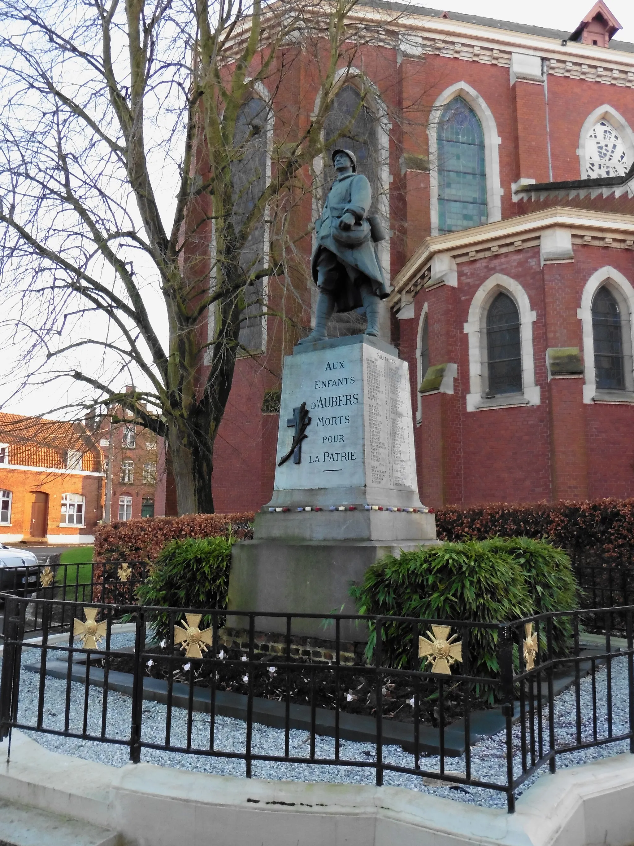 Photo showing: Le monument aux Morts Aubers dans le Nord Nord-Pas-de-Calais.- France.