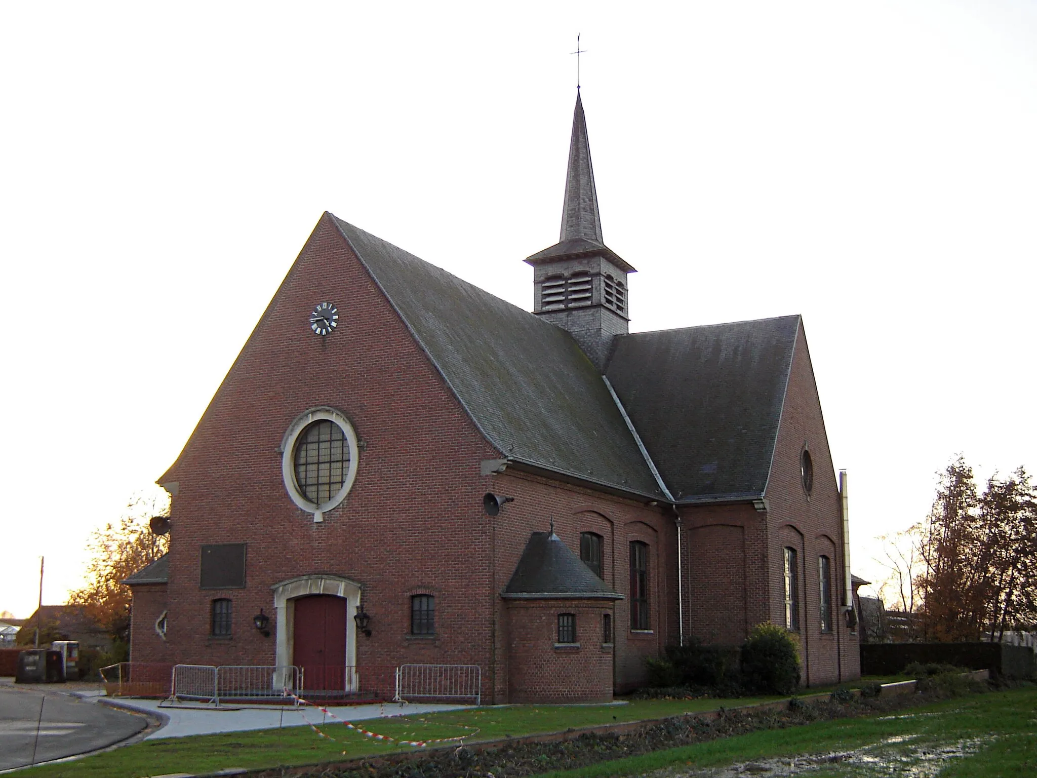 Photo showing: Church of Saint Eligius in Vijfwegen. Vijfwegen, Staden, West Flanders, Belgium