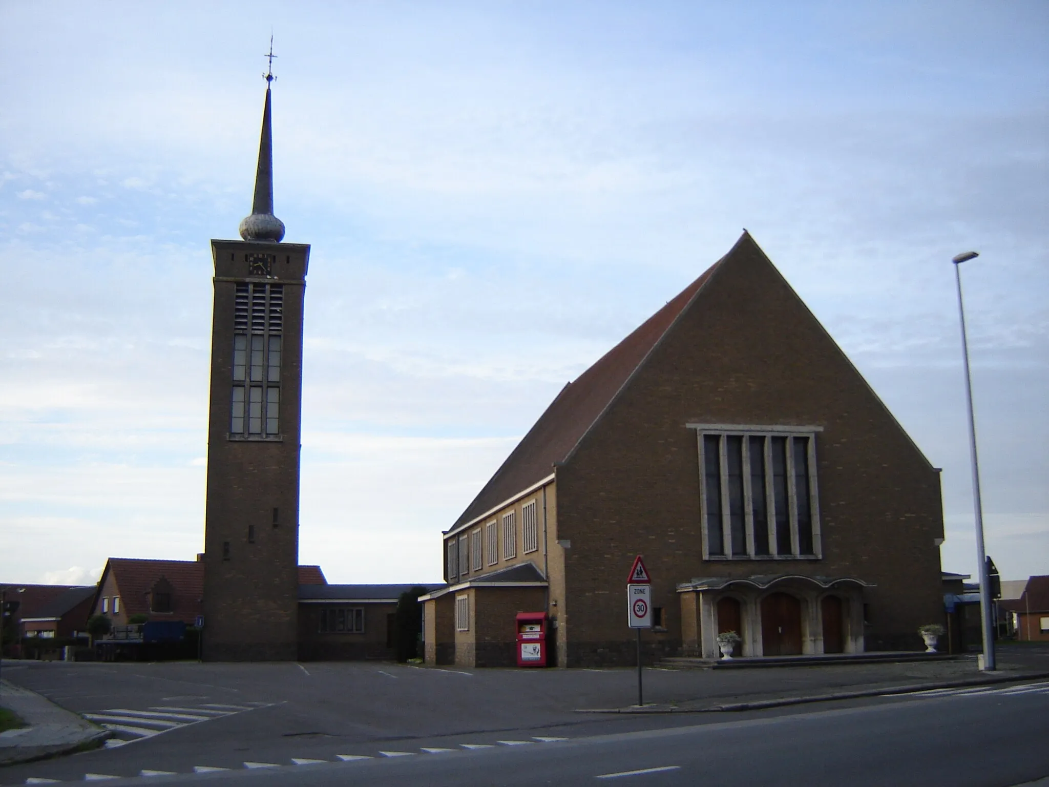 Photo showing: Church of Saint Joseph in Hille. Hille, Zwevezele, Wingene, West Flanders, Belgium