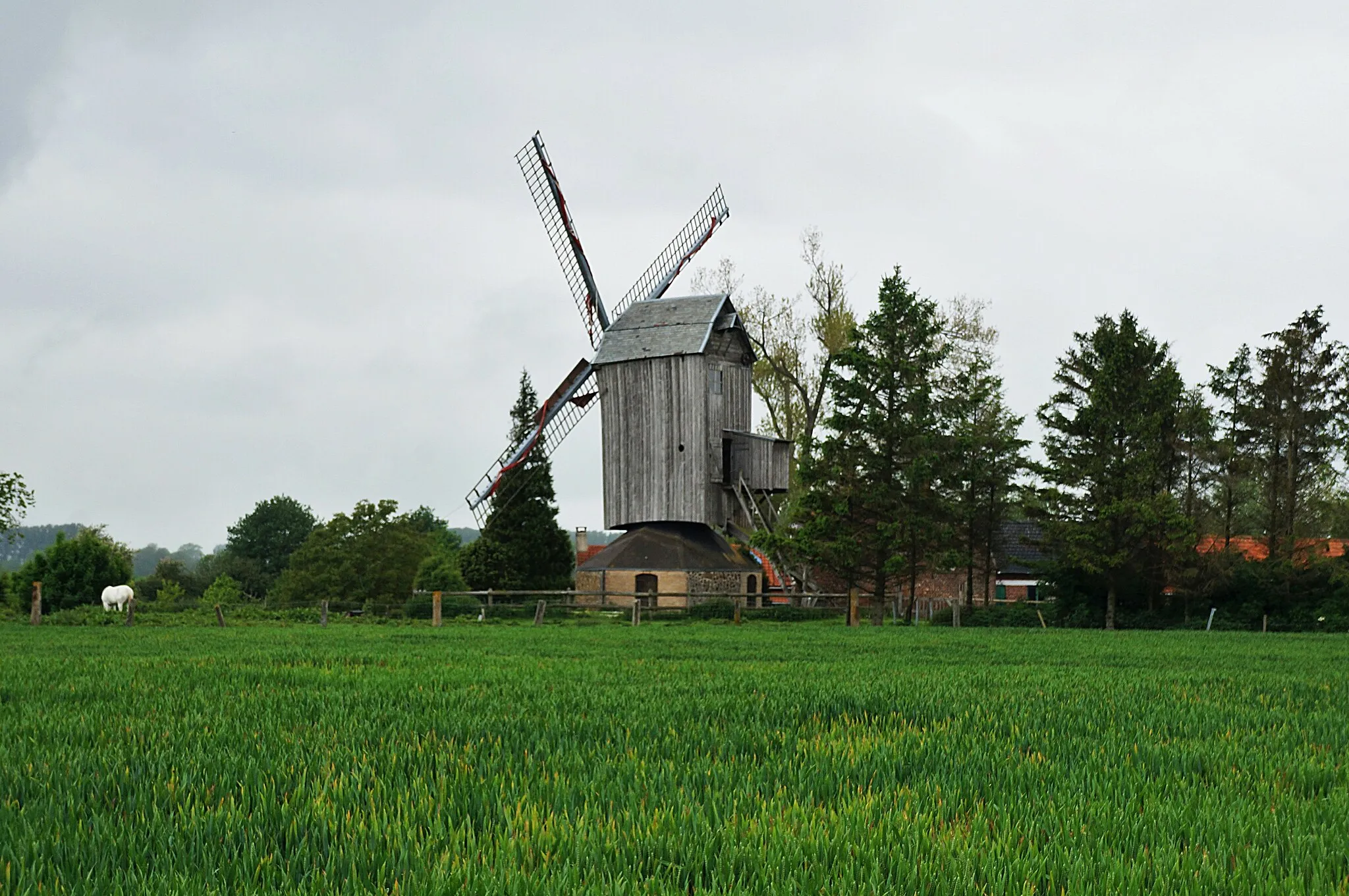 Photo showing: This building is inscrit au titre des monuments historiques de la France. It is indexed in the base Mérimée, a database of architectural heritage maintained by the French Ministry of Culture, under the reference PA00107556 .