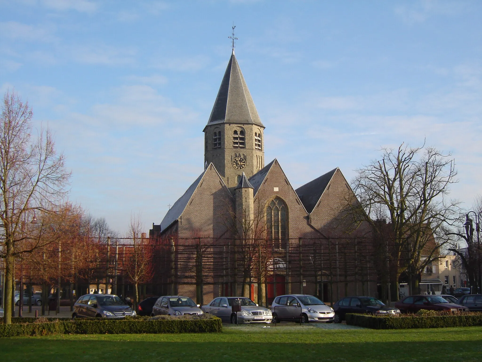 Photo showing: Church of Saint Peter in Oostkamp. Oostkamp, West Flanders, Belgium