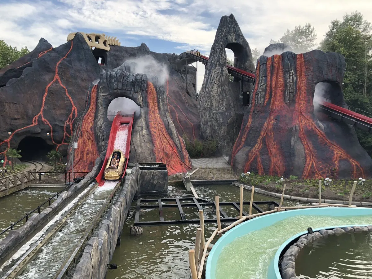 Photo showing: Photo de la nouvelle attraction DinoSplash