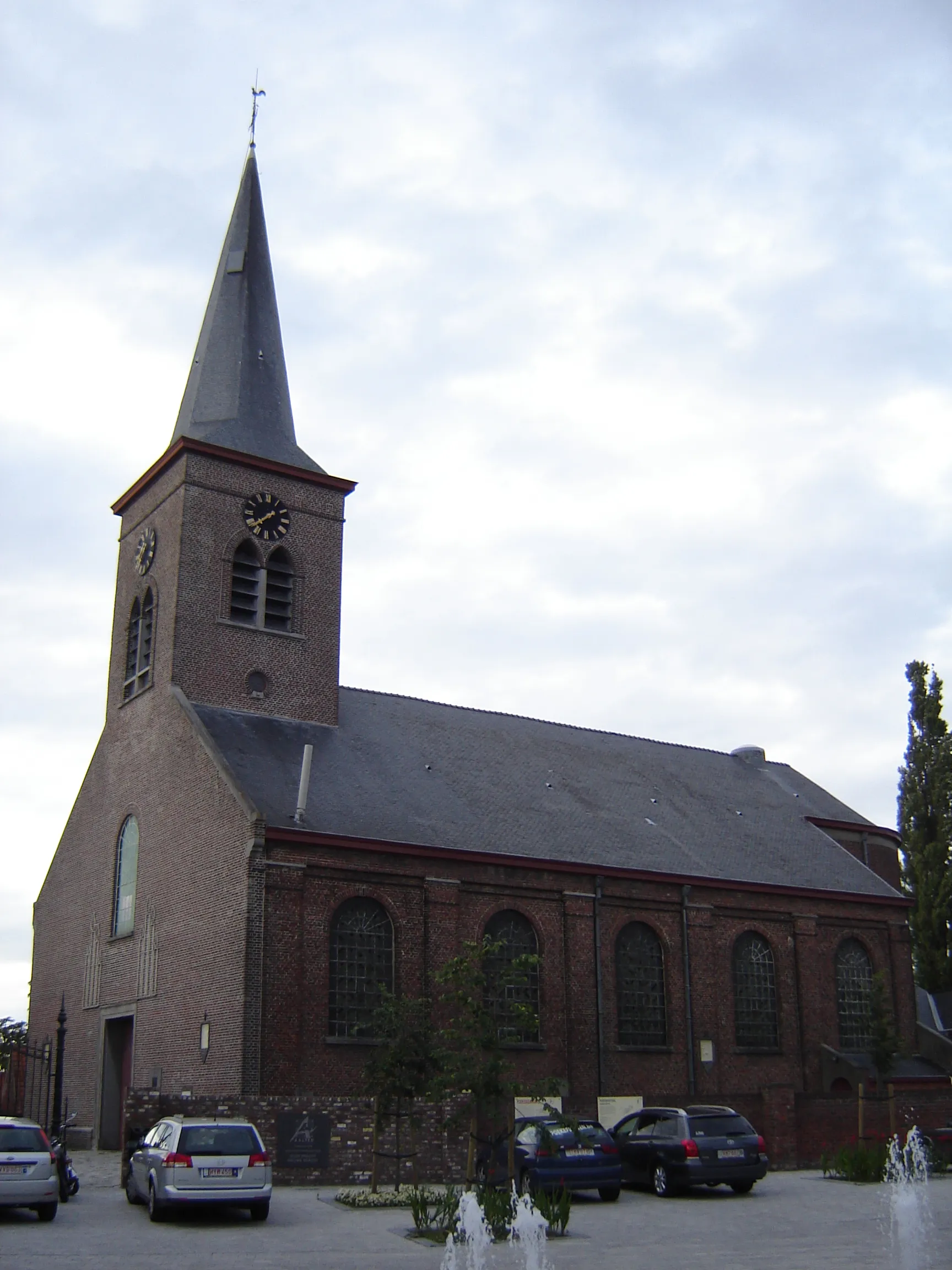 Photo showing: Church of Saint Lambert in Poeke. Poeke, Aalter, East Flanders, Belgium.