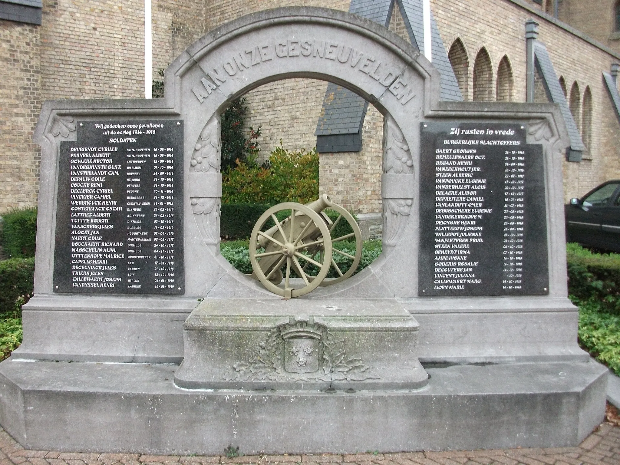 Photo showing: Monument for the victims (civil and soldiers) of World War I from Ardooie