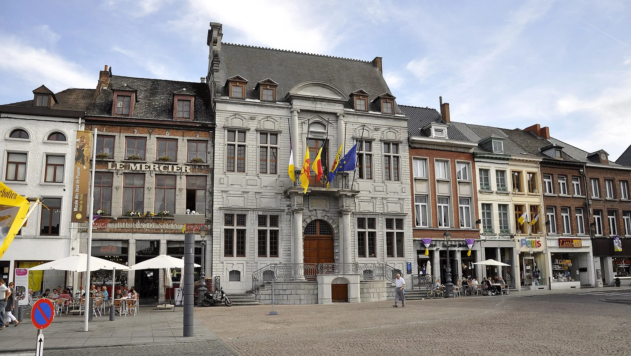 Photo showing: Het stadhuis van Aat, België