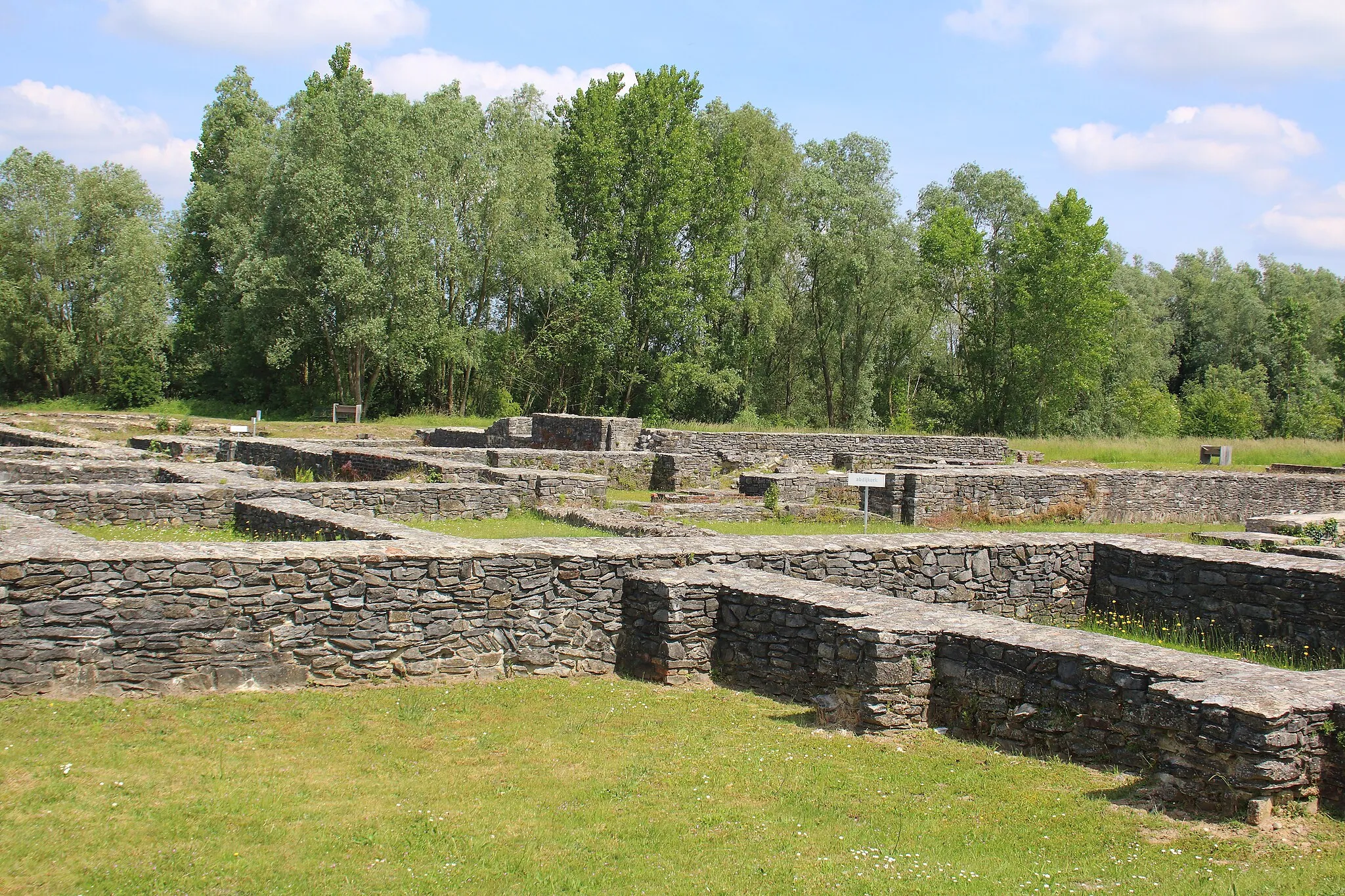 Photo showing: Archeologische site Ename, Oudenaarde, Vlaanderen, België