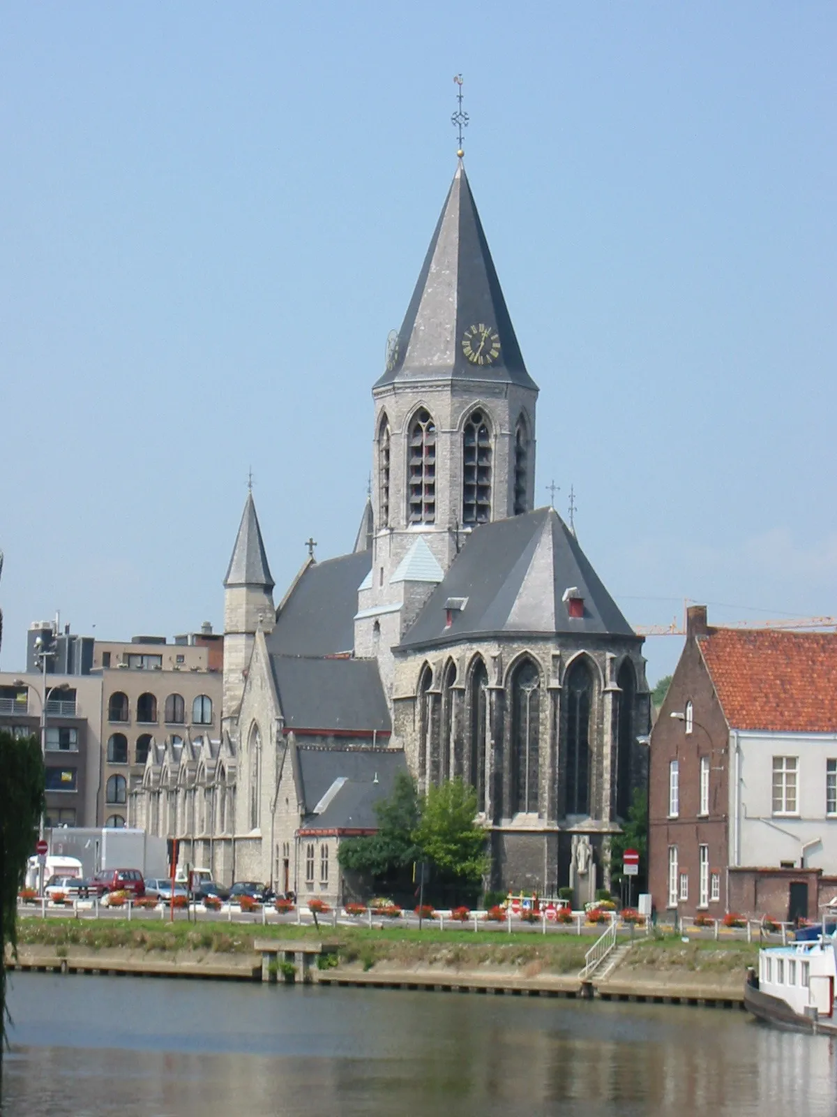 Photo showing: Onze lievevrouw-kerk te Deinze, Vlaanderen, België