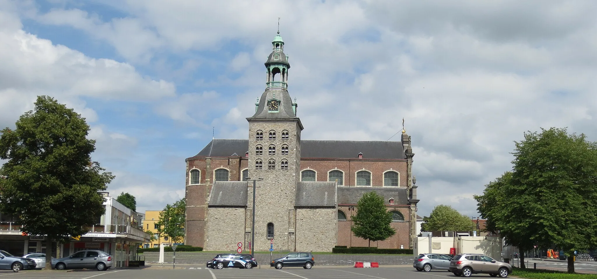 Photo showing: L'église Saint-Sauveur.