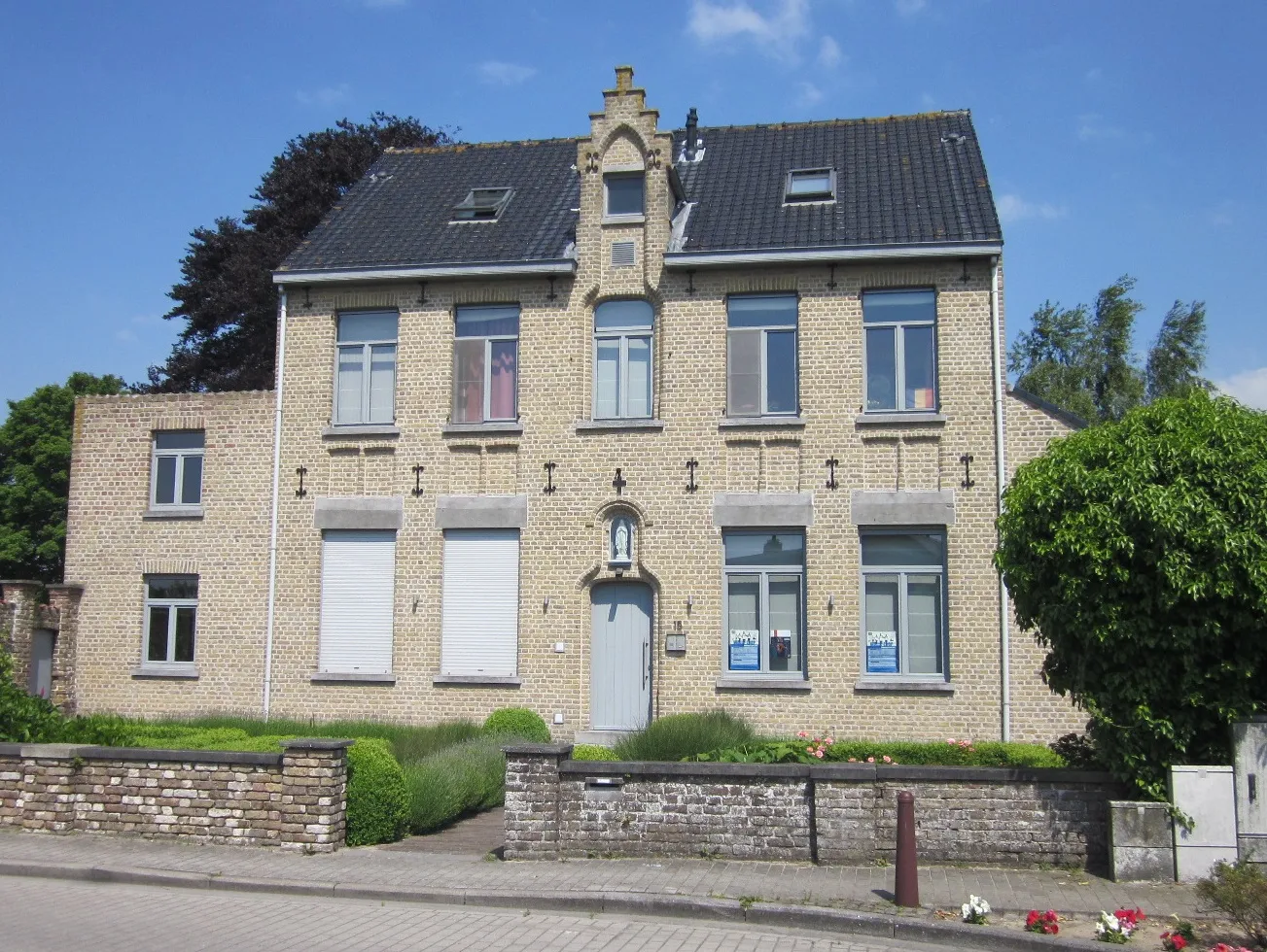Photo showing: Former rectory in Zerkegem, Belgium