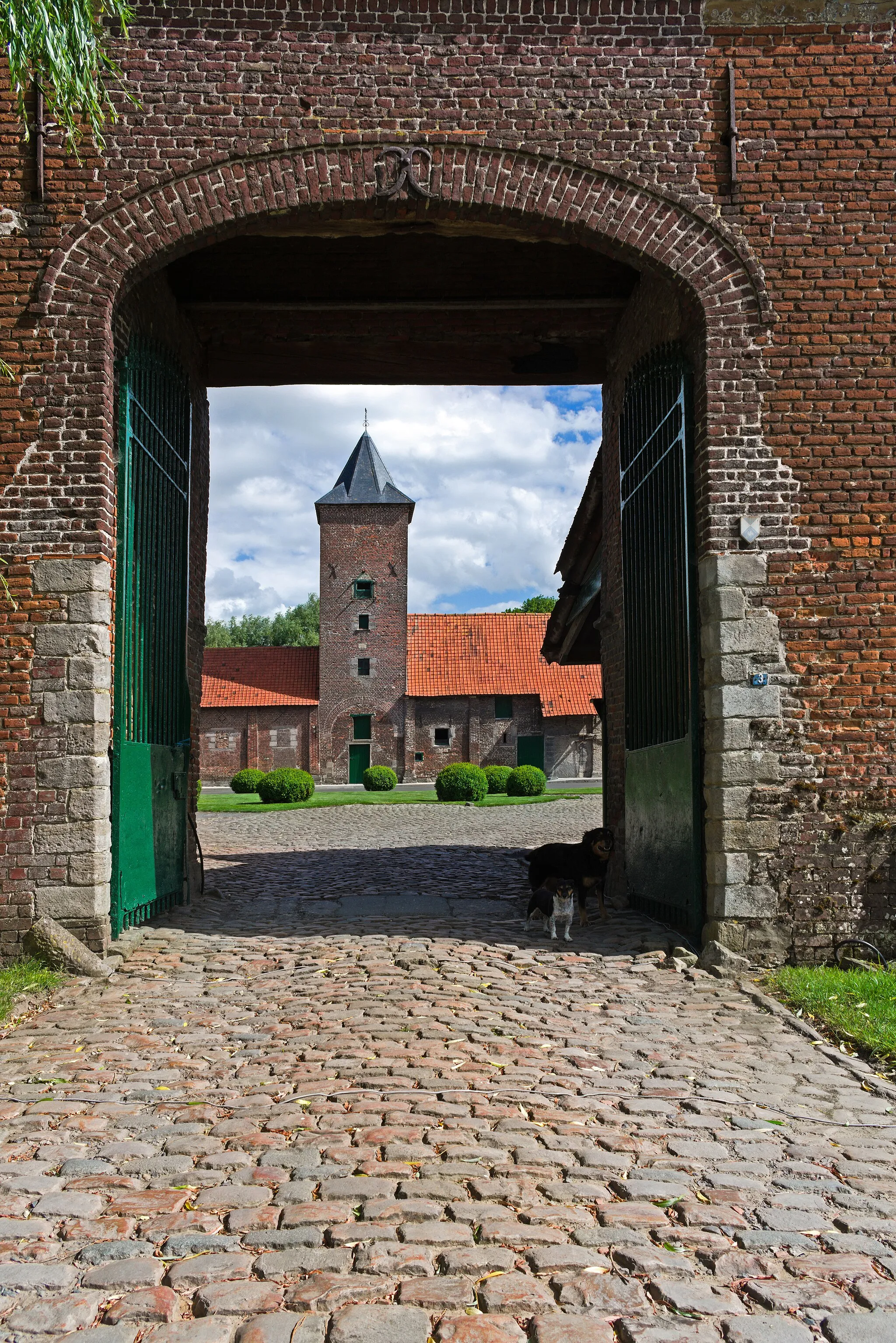 Photo showing: Fortified farm, Pottes, Tournai-Mouscron, Hainaut, Belgium