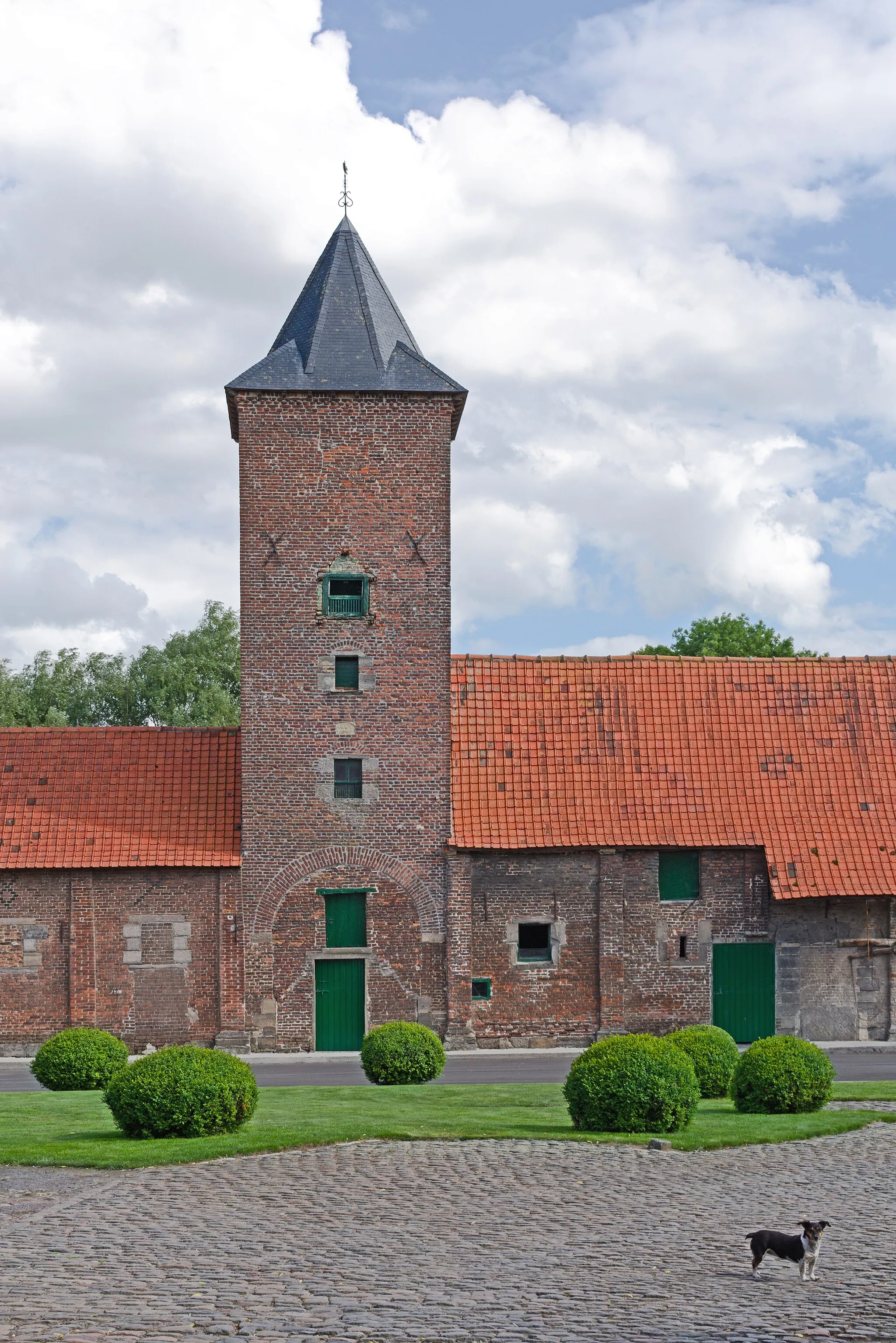 Photo showing: Fortified farm, Pottes, Tournai-Mouscron, Hainaut, Belgium