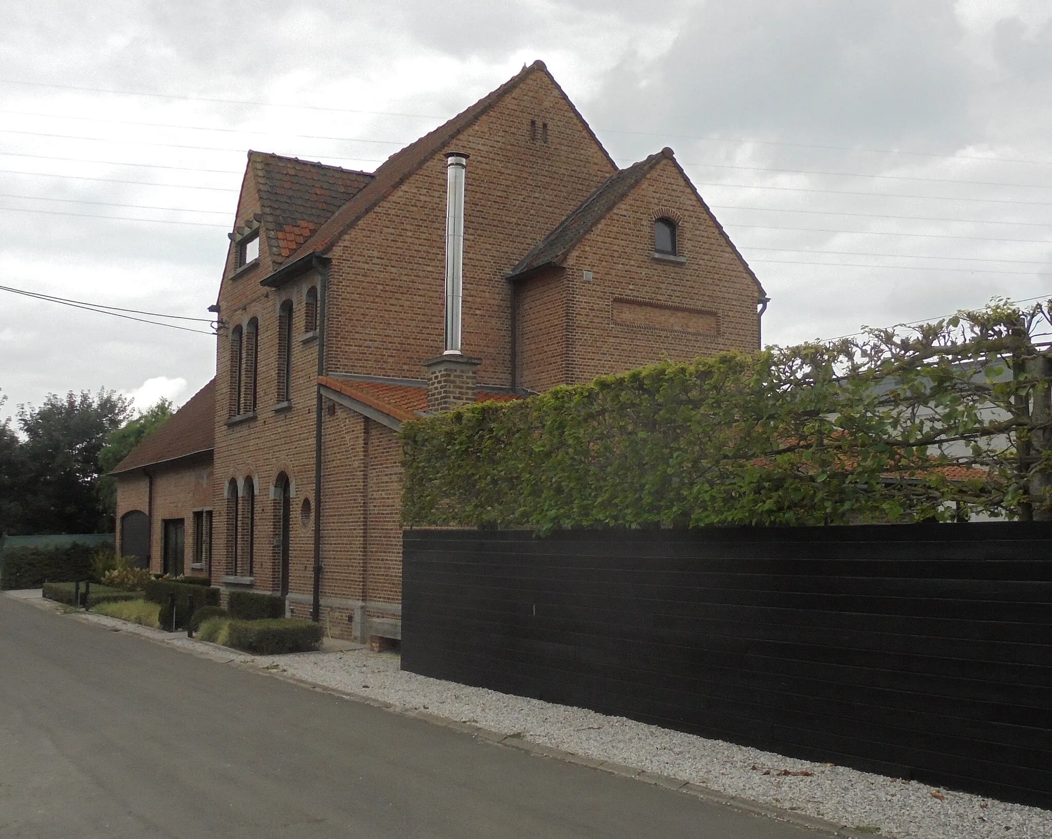 Photo showing: Voormalig NMBS-station met woning stationschef - heden privaat - Oude Stationsstraat - Grammene - Deinze - Oost-Vlaanderen - België