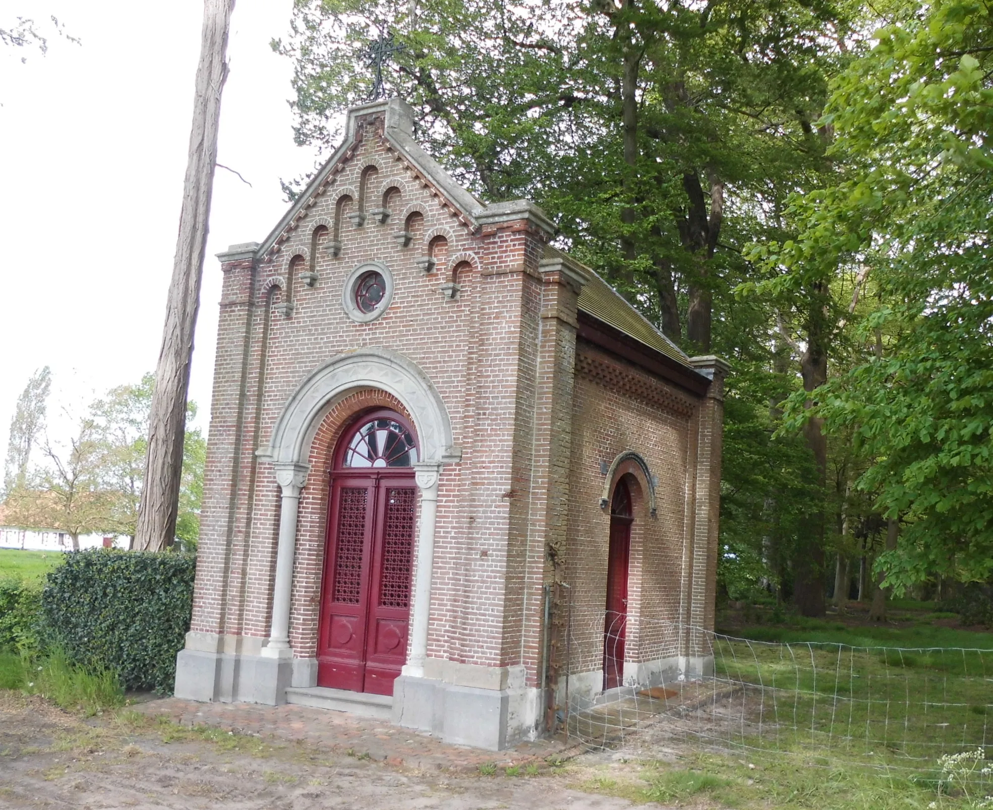 Photo showing: Kapel van de Heilige Antonius van Padua - Kasteeldreef - Sint-Martens-Leerne - Deinze - Oost-Vlaanderen - België