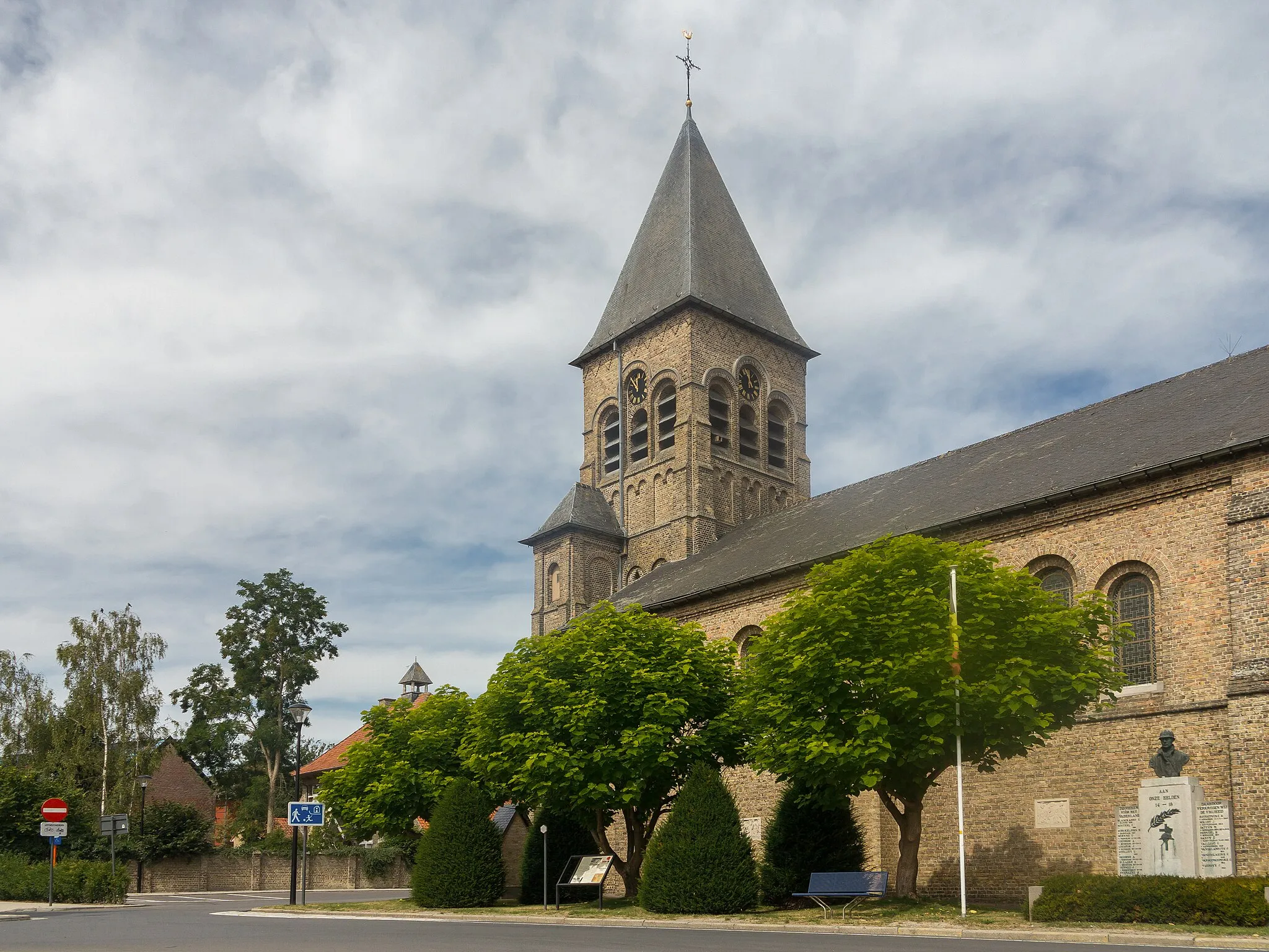 Photo showing: Geluveld, church: parochiekerk Sint-Margaretha