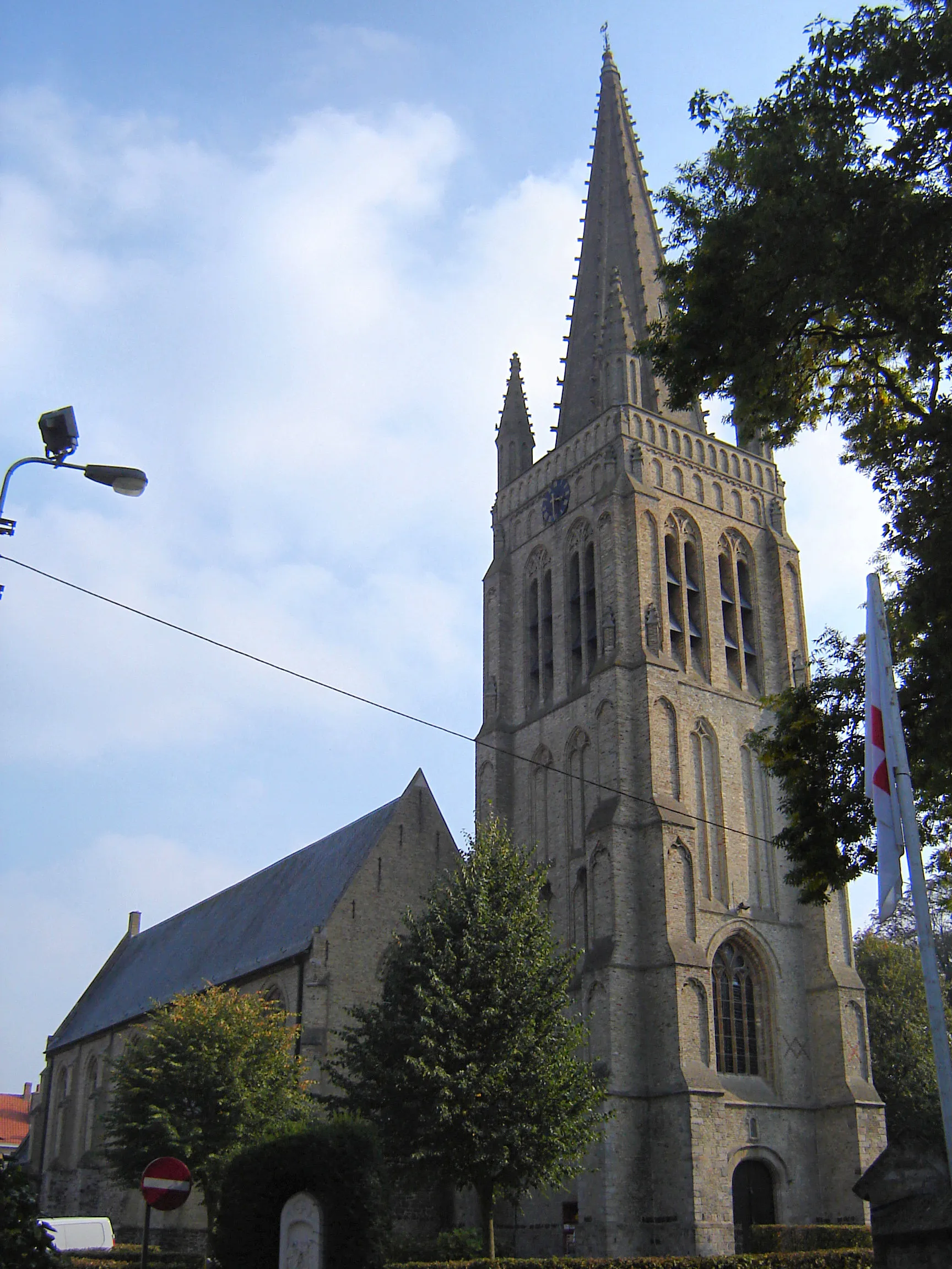 Photo showing: Church of Saint Peter and Paul in Elverdinge. Elverdinge, Ieper, West Flanders, Belgium
