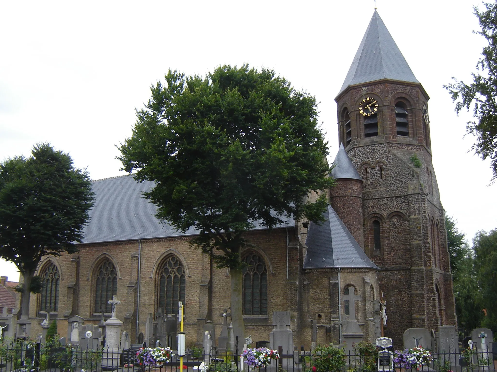 Photo showing: Church of Saint Eligius in Westouter, Heuvelland, West Flanders, Belgium.