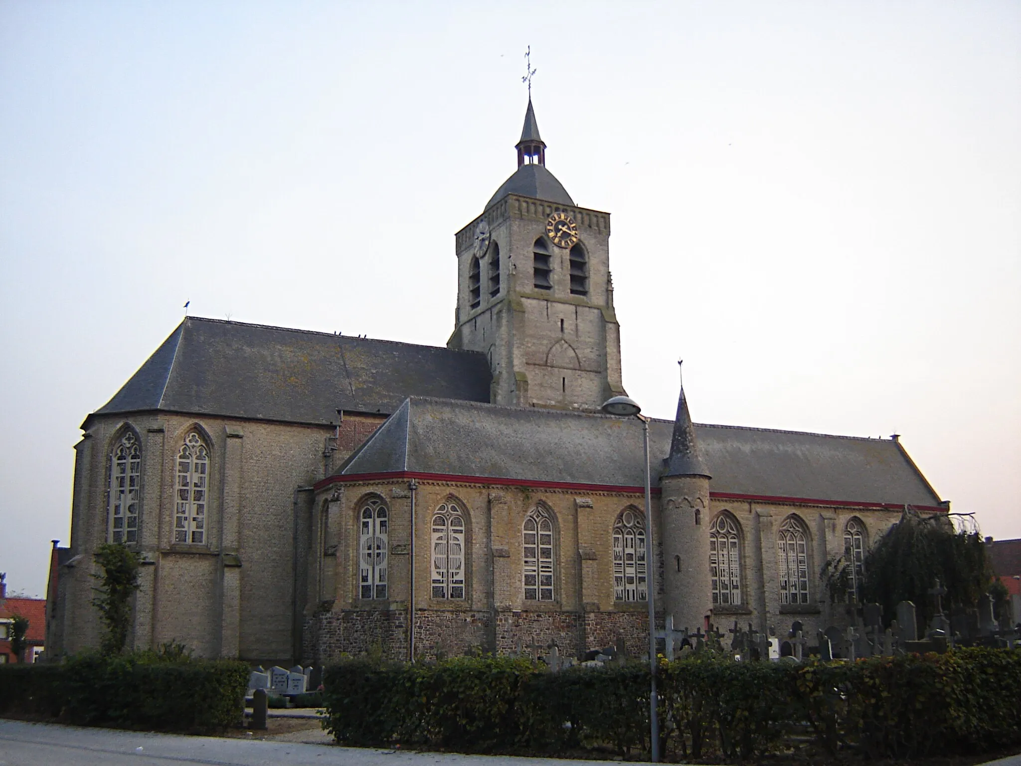 Photo showing: Church of Saint Victor in Proven. Proven, Poperinge, West Flanders, Belgium