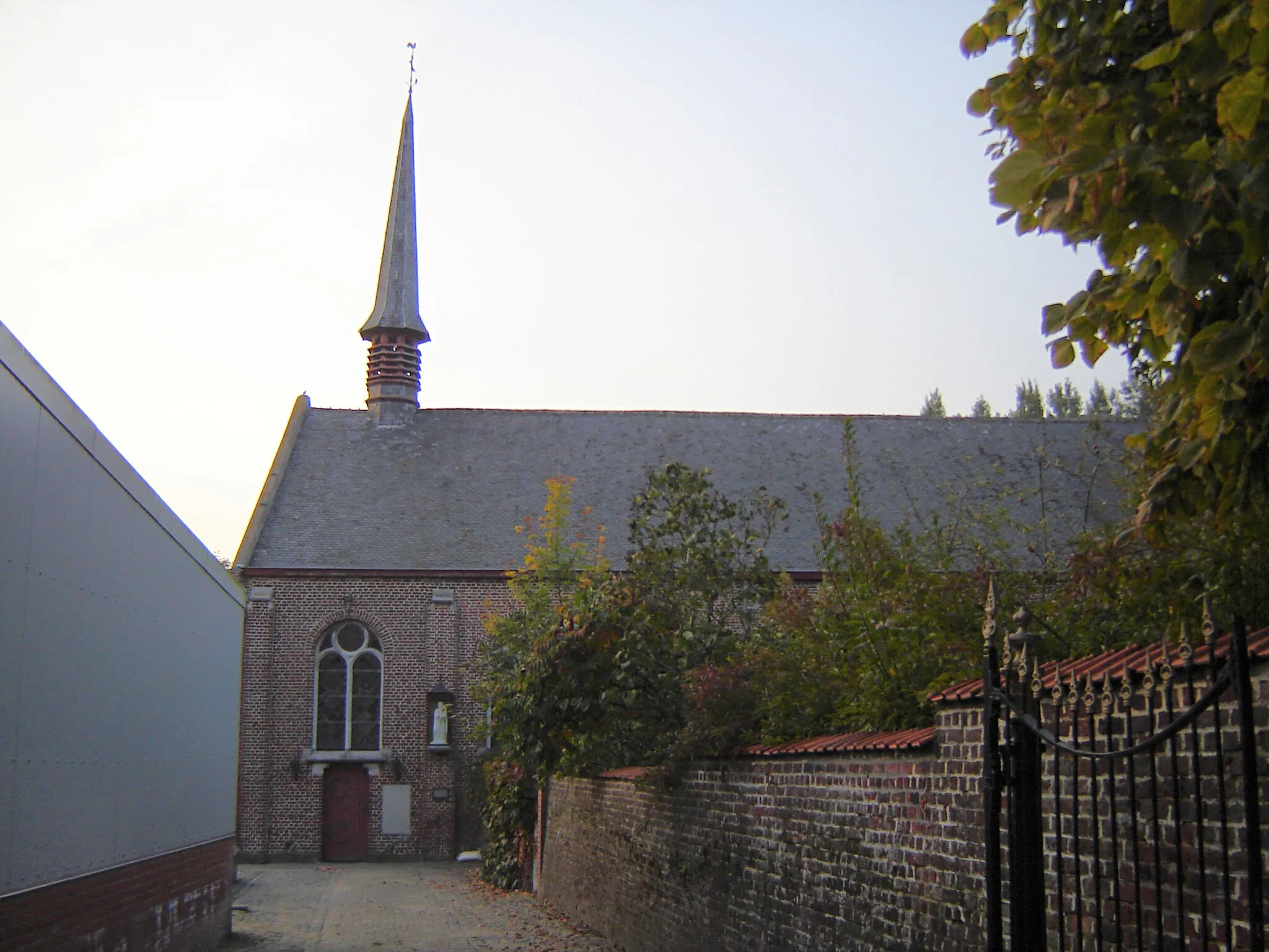 Photo showing: Church of Saint John in Sint-Jan-ter-Biezen. Sint-Jan-ter-Biezen, Poperinge, West Flanders, Belgium