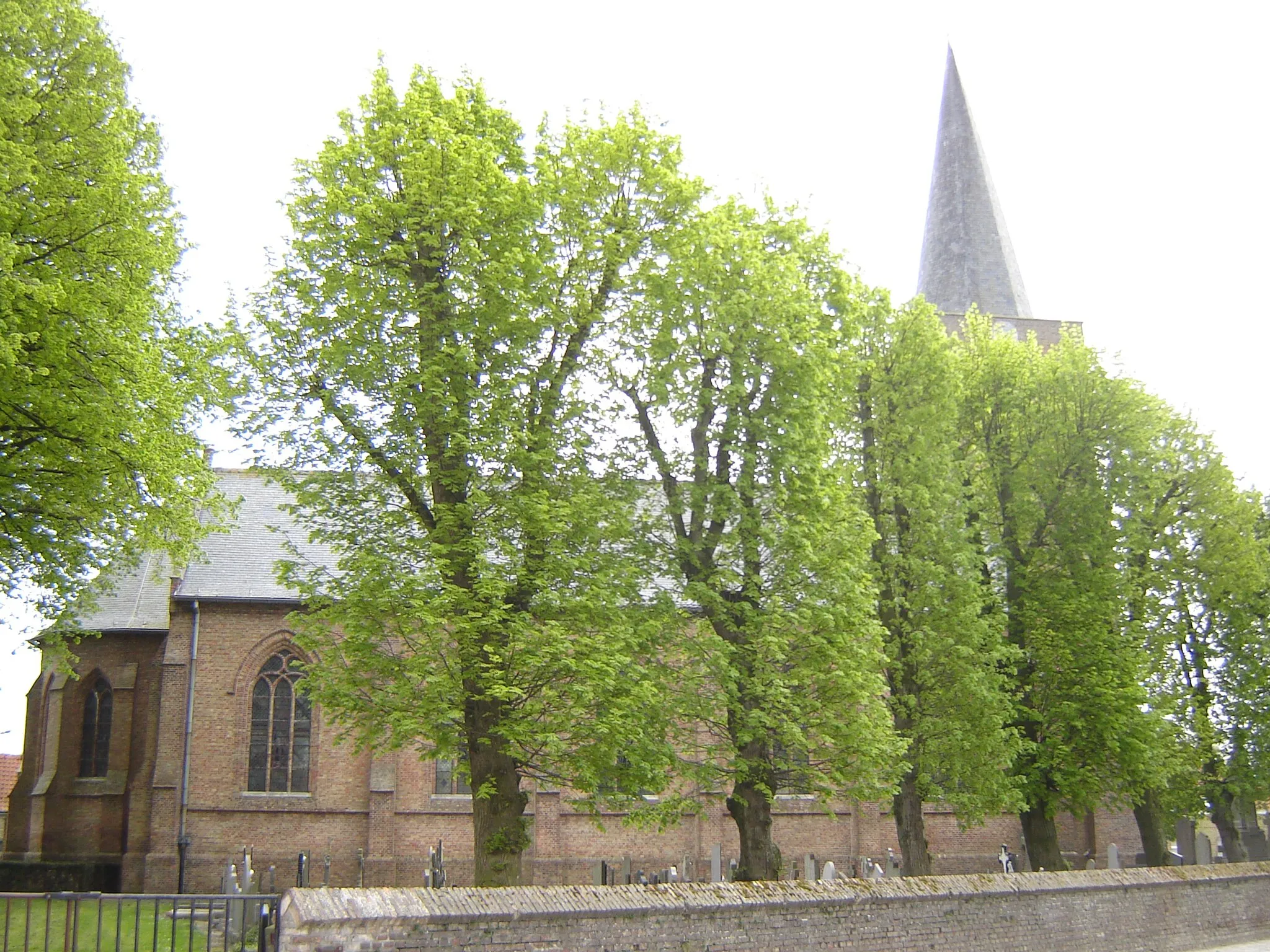 Photo showing: Church of Saint Peter in Nieuwkapelle. Nieuwkapelle, Diksmuide, West Flanders, Belgium