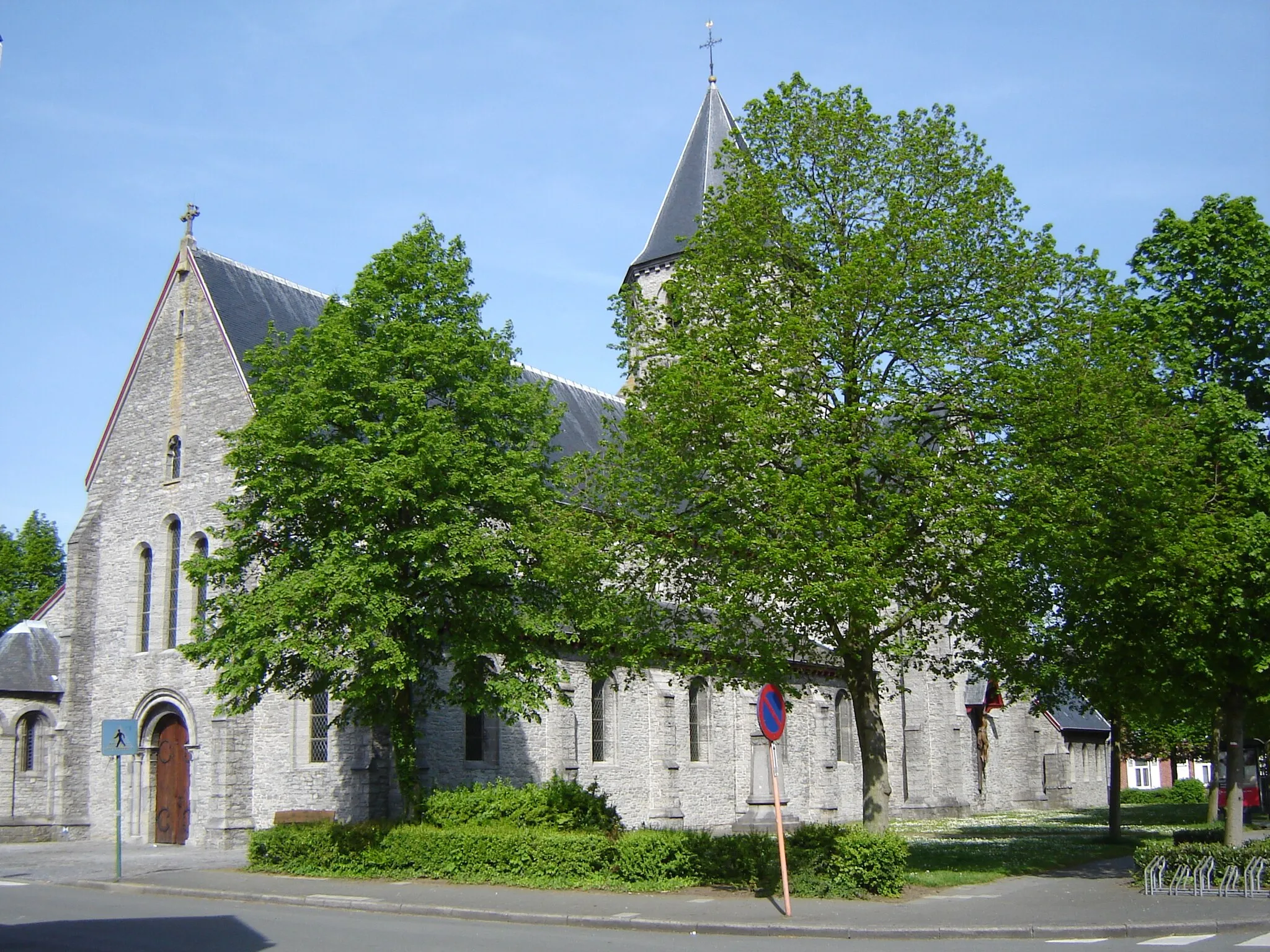 Photo showing: Church of Saint Anthony the Abbot in Rollegem. Rollegem, Kortrijk, West Flanders, Belgium