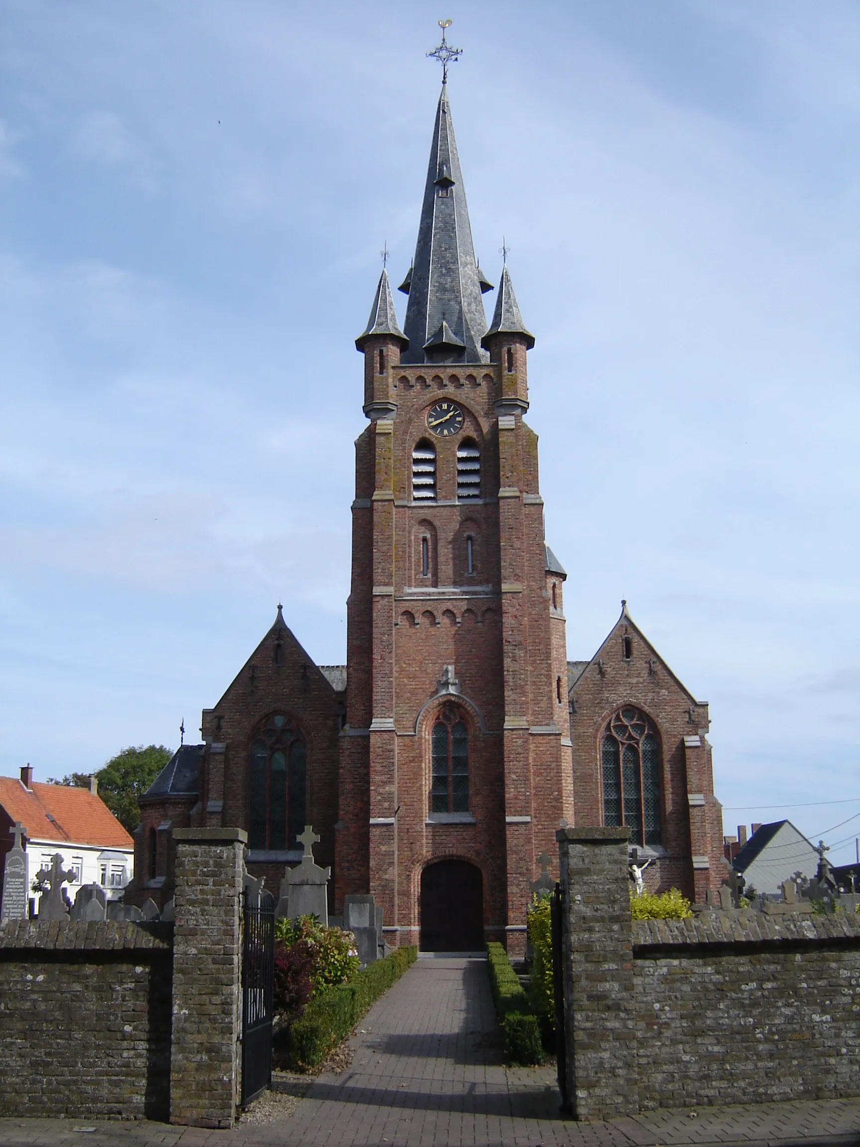 Photo showing: Church of Saint Cornelius in Snaaskerke. Snaaskerke, Gistel, West Flanders, Belgium