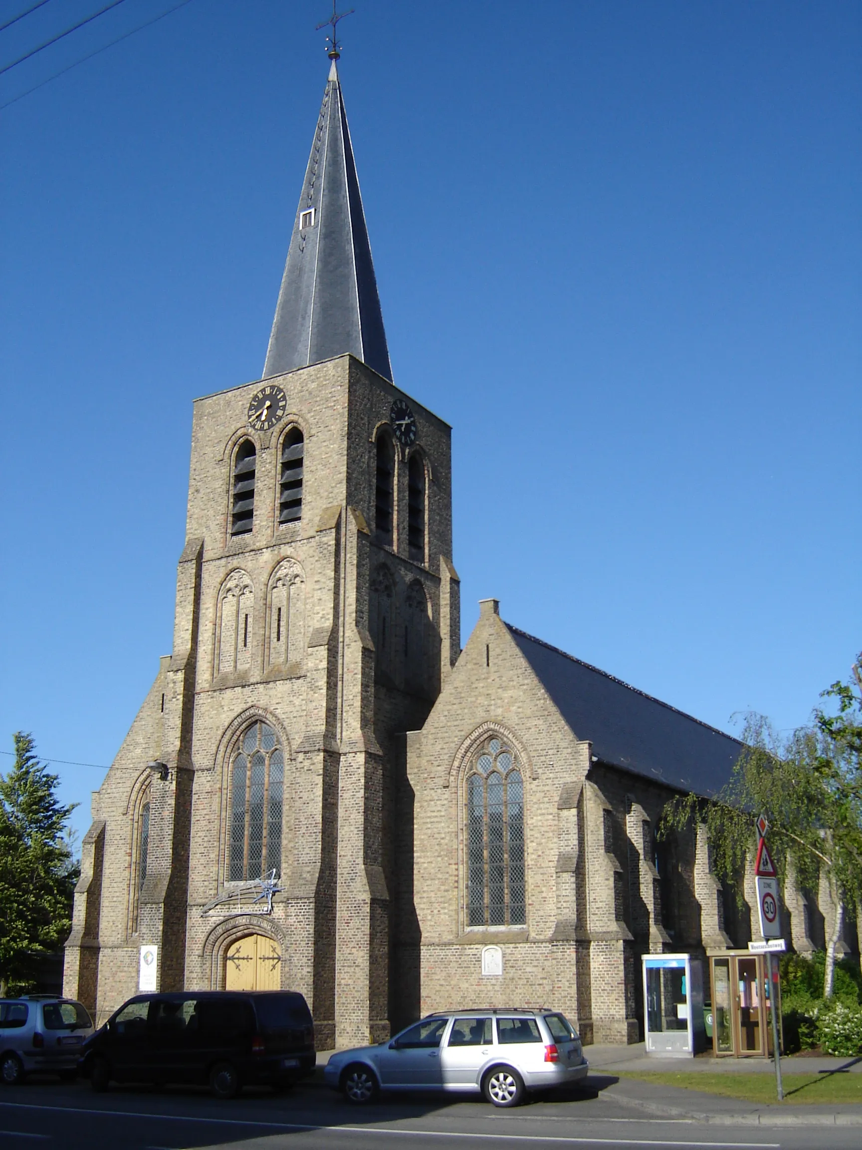 Photo showing: Church of Saint Godelina, in Beitem, in Rumbeke, Roeselare, West Flanders, Belgium