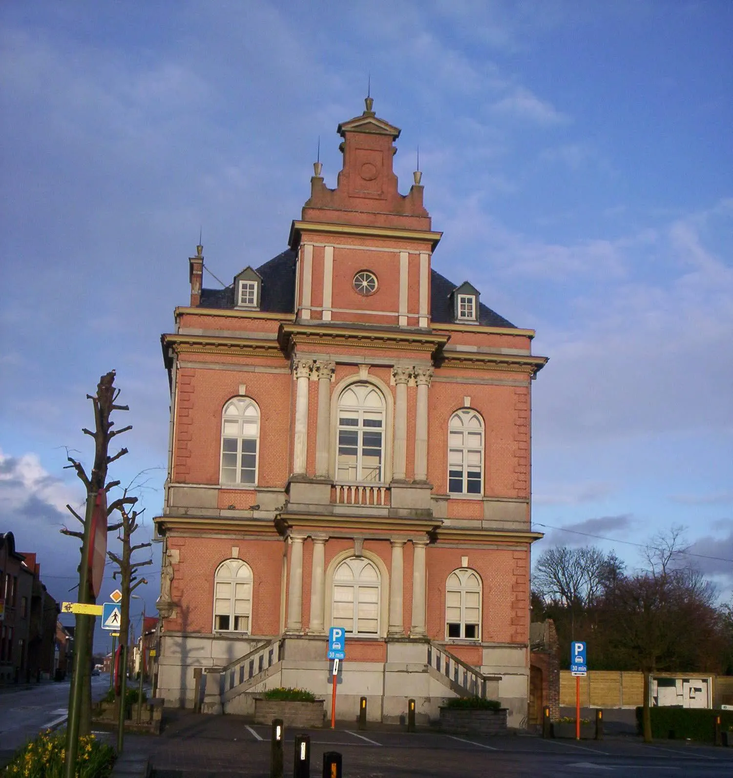 Photo showing: Gemeentehuis Hooglede