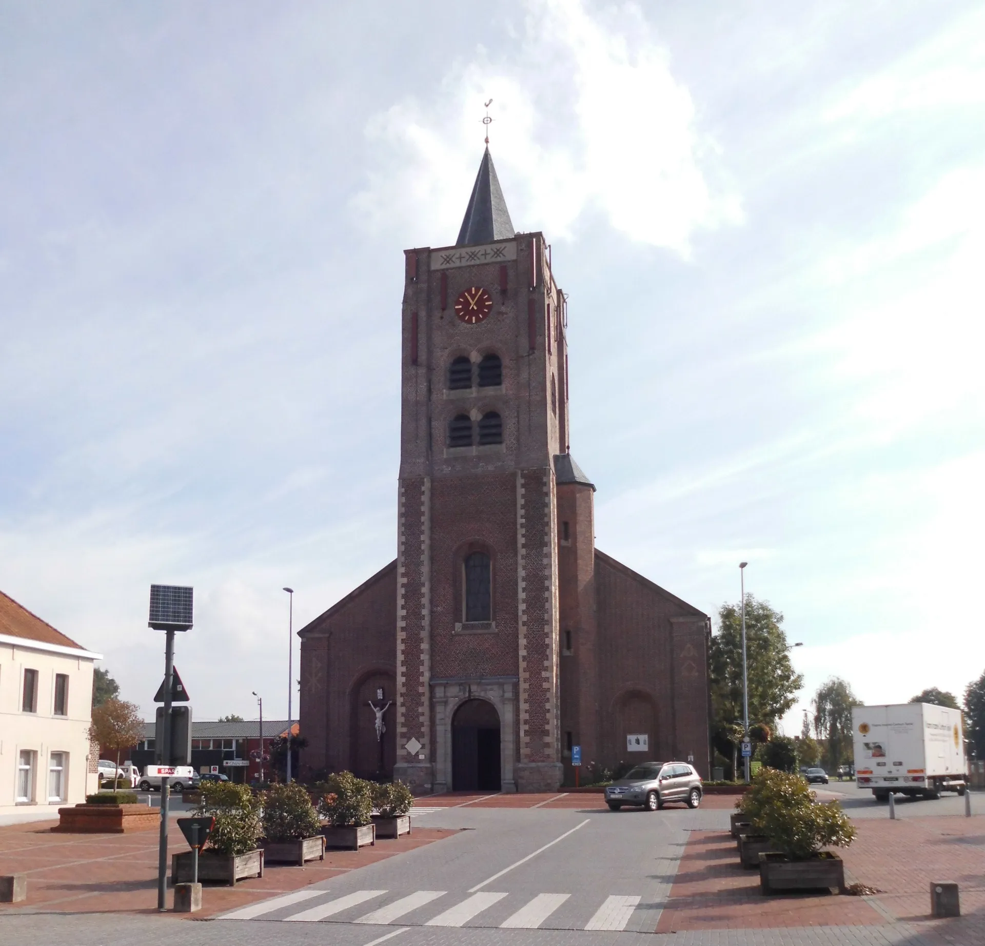 Photo showing: Parochiekerk Sint-Eligius - Kerkplein - Sint-Eloois-Winkel - Ledegem - West-Vlaanderen - België