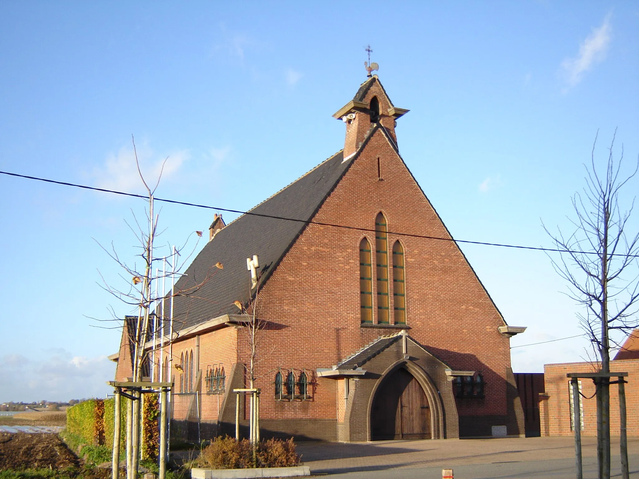 Photo showing: Church of Saint Christopher in Sint-Kristoffel (town quarter on the border of Houthulst and Klerken). Sint-Kirstoffel, Houthulst, West Flanders, Belgium