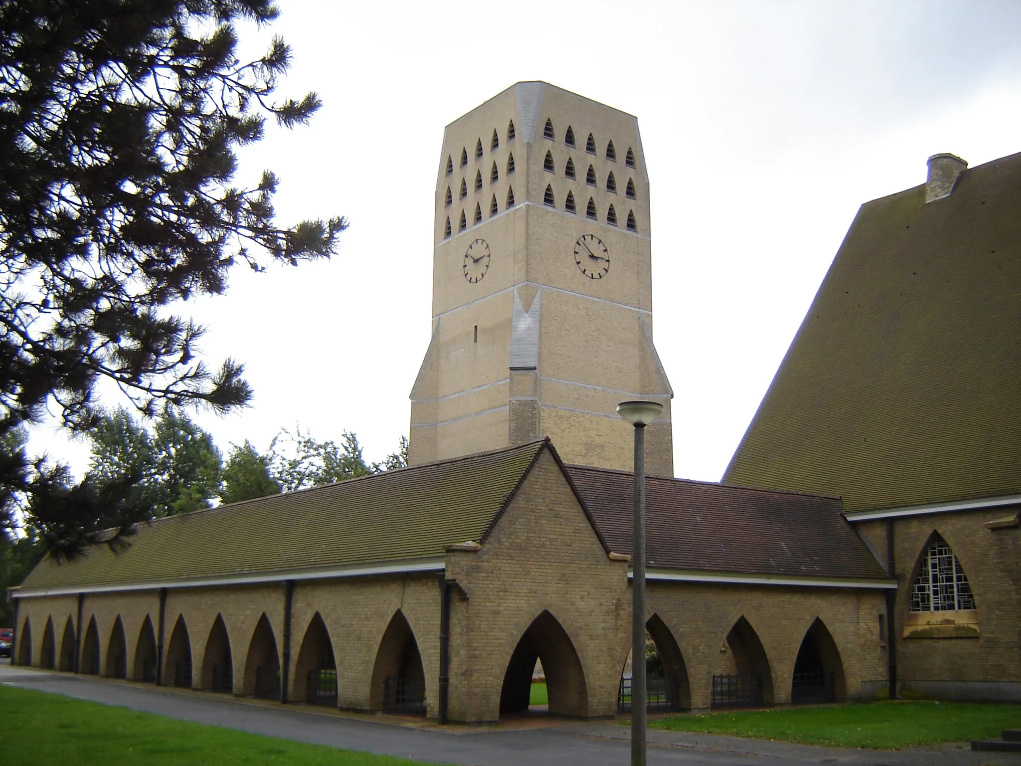 Photo showing: Church of Saint Nicholas in Oostduinkerke. Oostduinkerke, Koksijde, West Flanders, Belgium