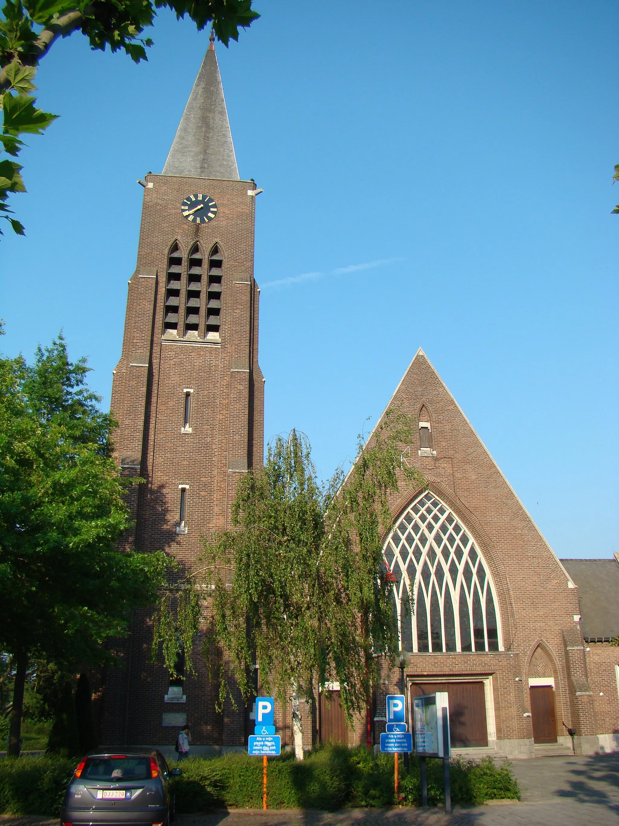 Photo showing: Wielsbeke Sint-Laurentius kerk Saint-Laurentius church, Wielsbeke, West Flanders, Belgium
