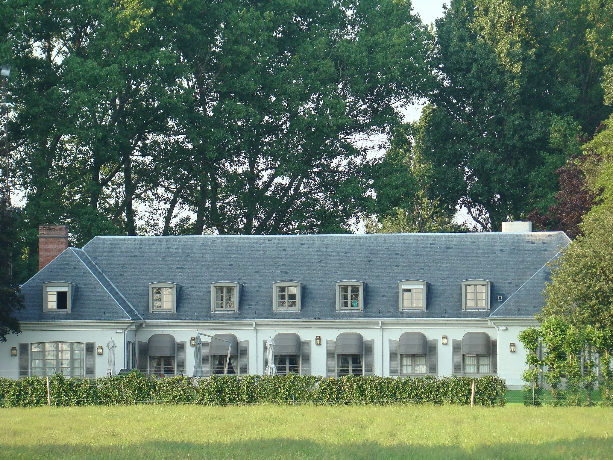 Photo showing: Home of the family Roger De Clerck, founder of Beaulieu, Wielsbeke, West Flanders, Belgium