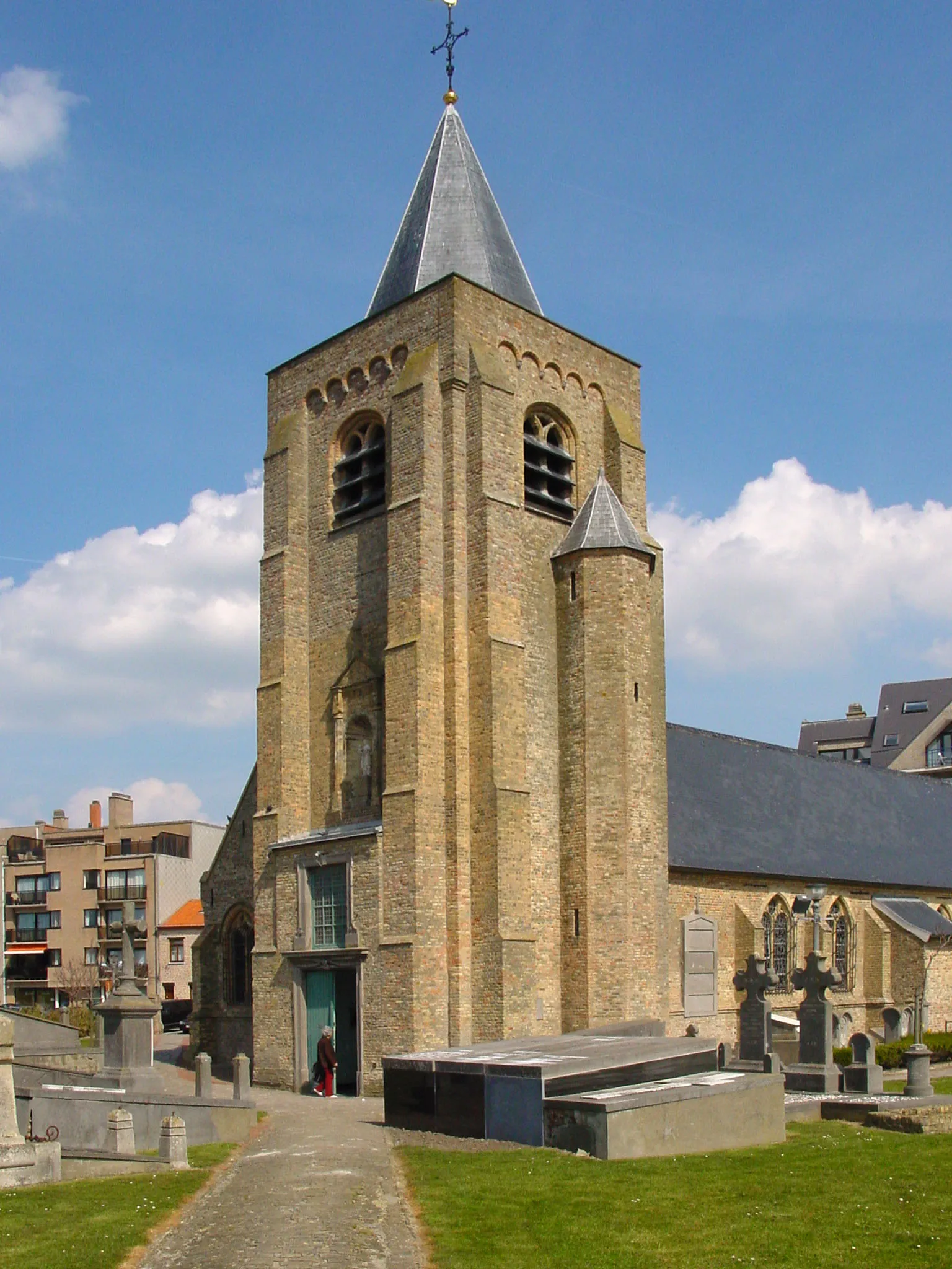 Photo showing: Onze-Lieve-Vrouw-ter-Duinenkerk , Mariakerke, Oostende Belgium

Camera location 51° 12′ 39.1″ N, 2° 52′ 18.6″ E View this and other nearby images on: OpenStreetMap 51.210861;    2.871833