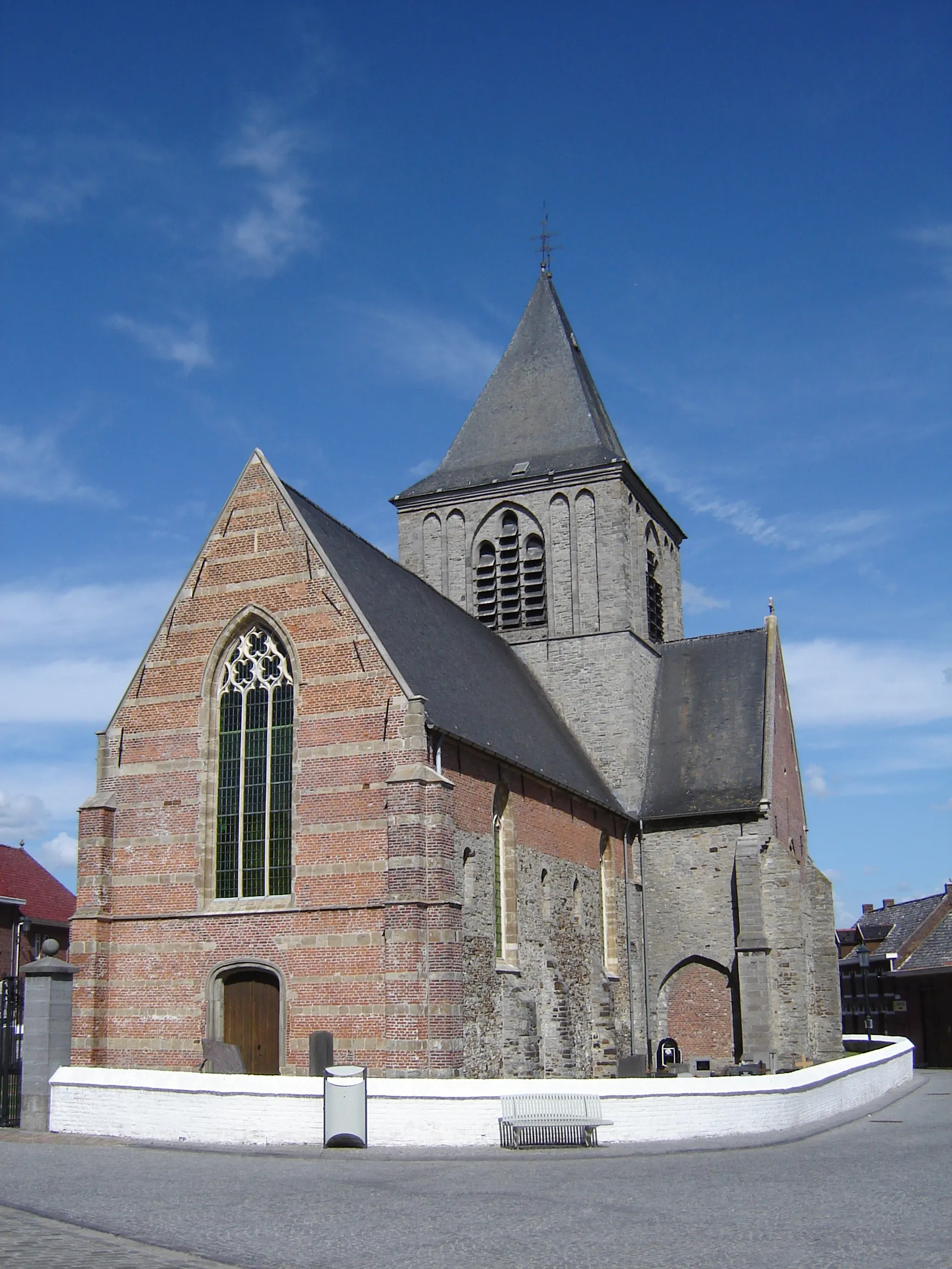 Photo showing: Church of the Visitation of Mary in Rozebeke. Rozebeke, Zwalm, East Flanders, Belgium