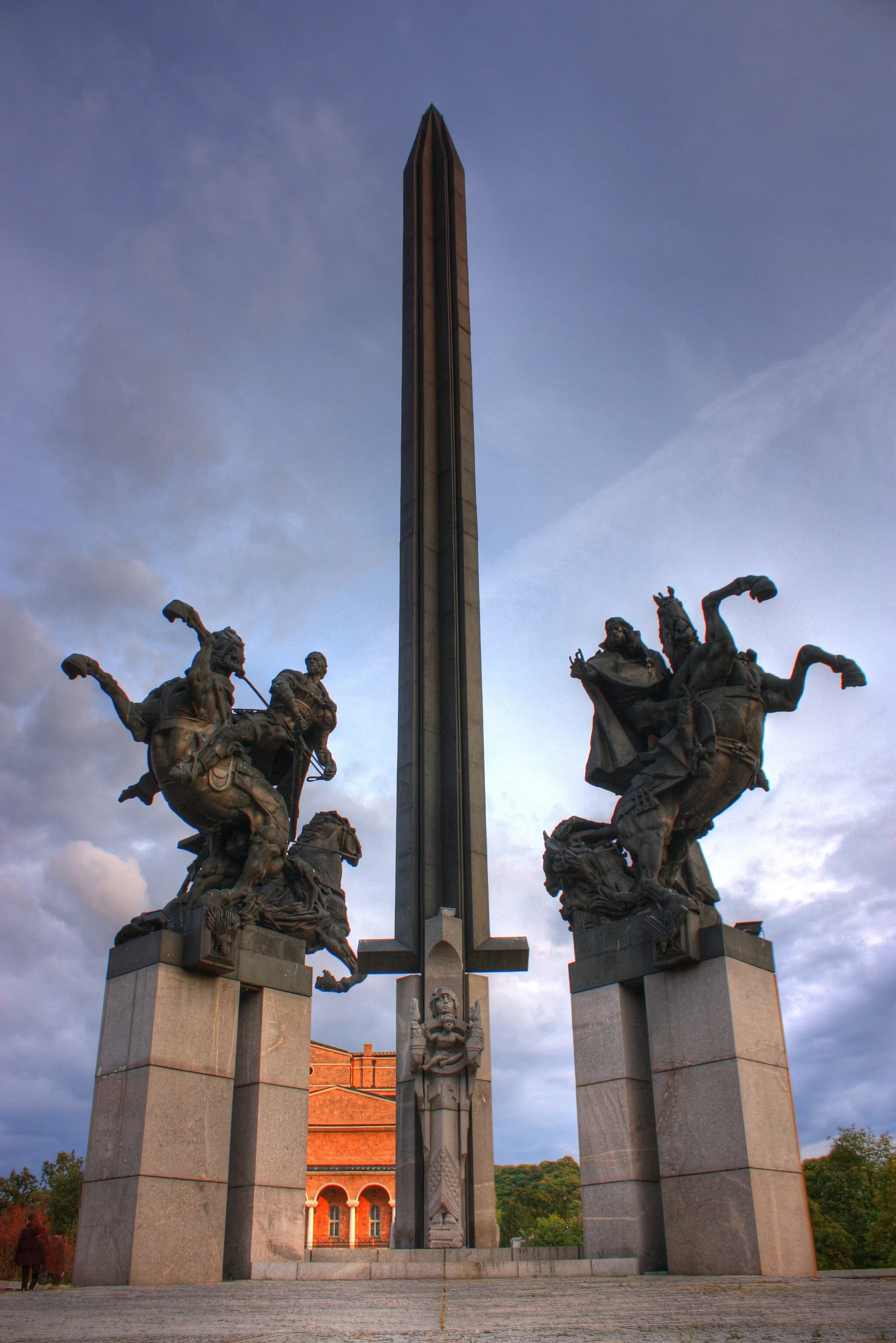 Photo showing: Monument of the Asens in Veliko Tarnovo, Bulgaria