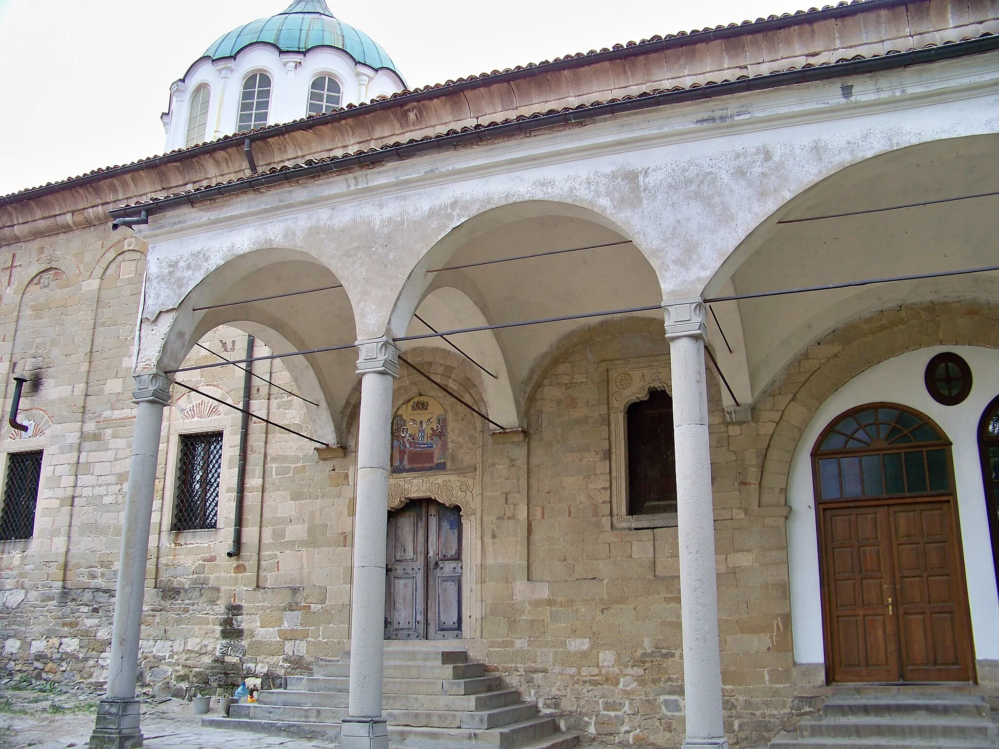 Photo showing: Elena (Bulgarian: Елена) is a Bulgarian town in the central Stara Planina mountains