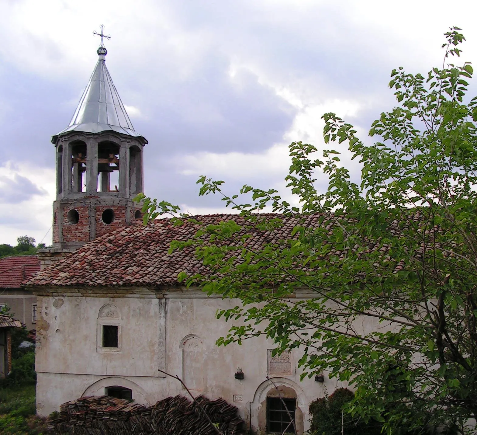 Photo showing: Church in village Karantsi, Bulgaria