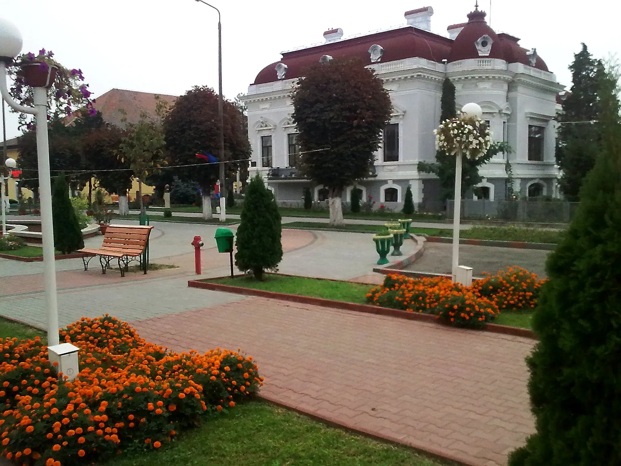 Photo showing: Calafat City hall